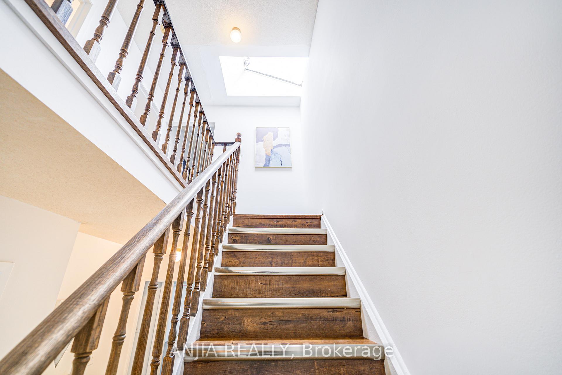 Photo 15 of 53 Stather Crescent, Markham, Milliken Mills East — HOMEH
