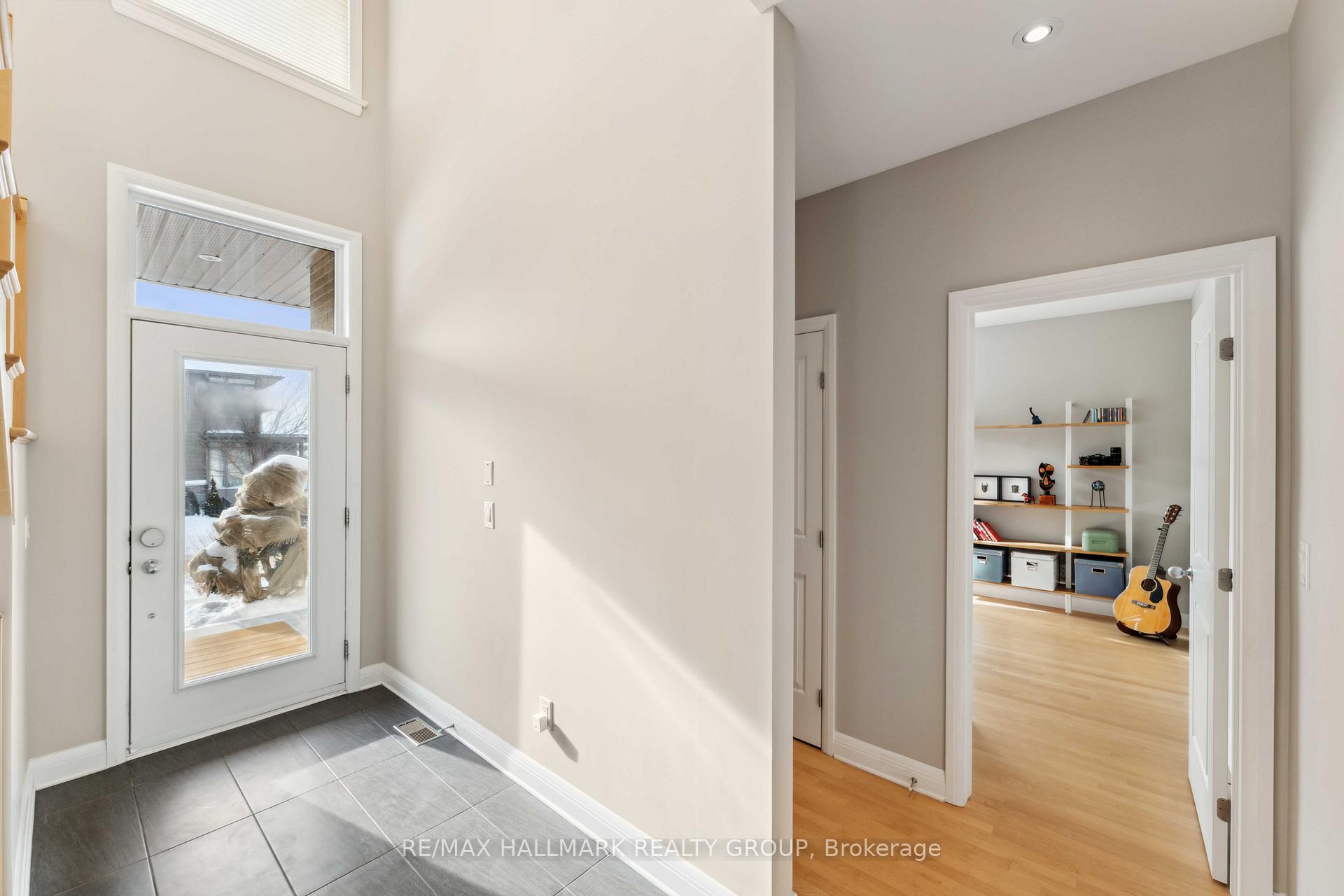 Photo 4 of 159 Escarpment Crescent, Ottawa, Kanata - Kanata Lakes/Heritage Hills — HOMEH