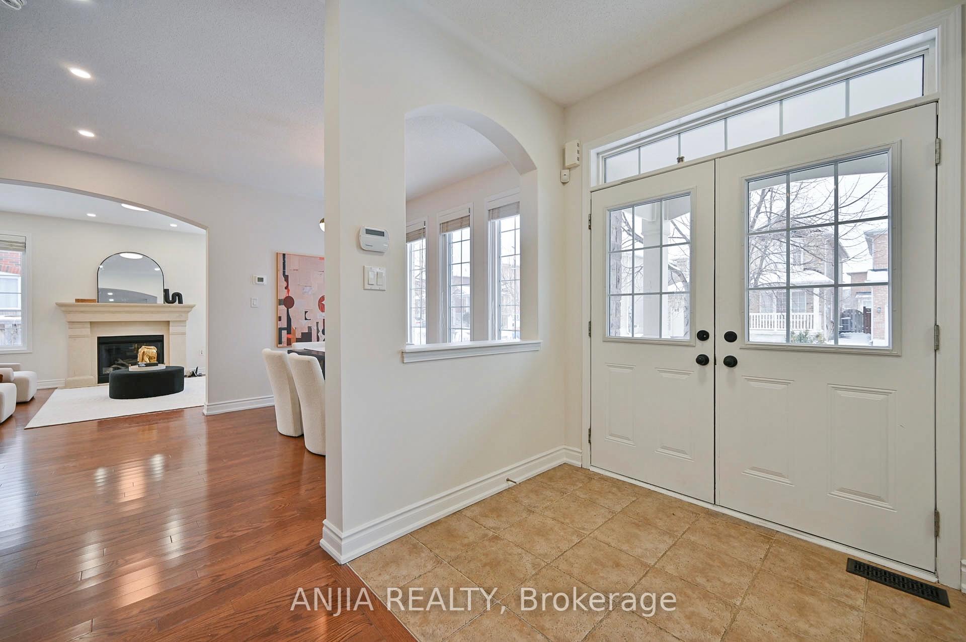 Photo 4 of 68 Kelly Crescent, Markham, Wismer — HOMEH