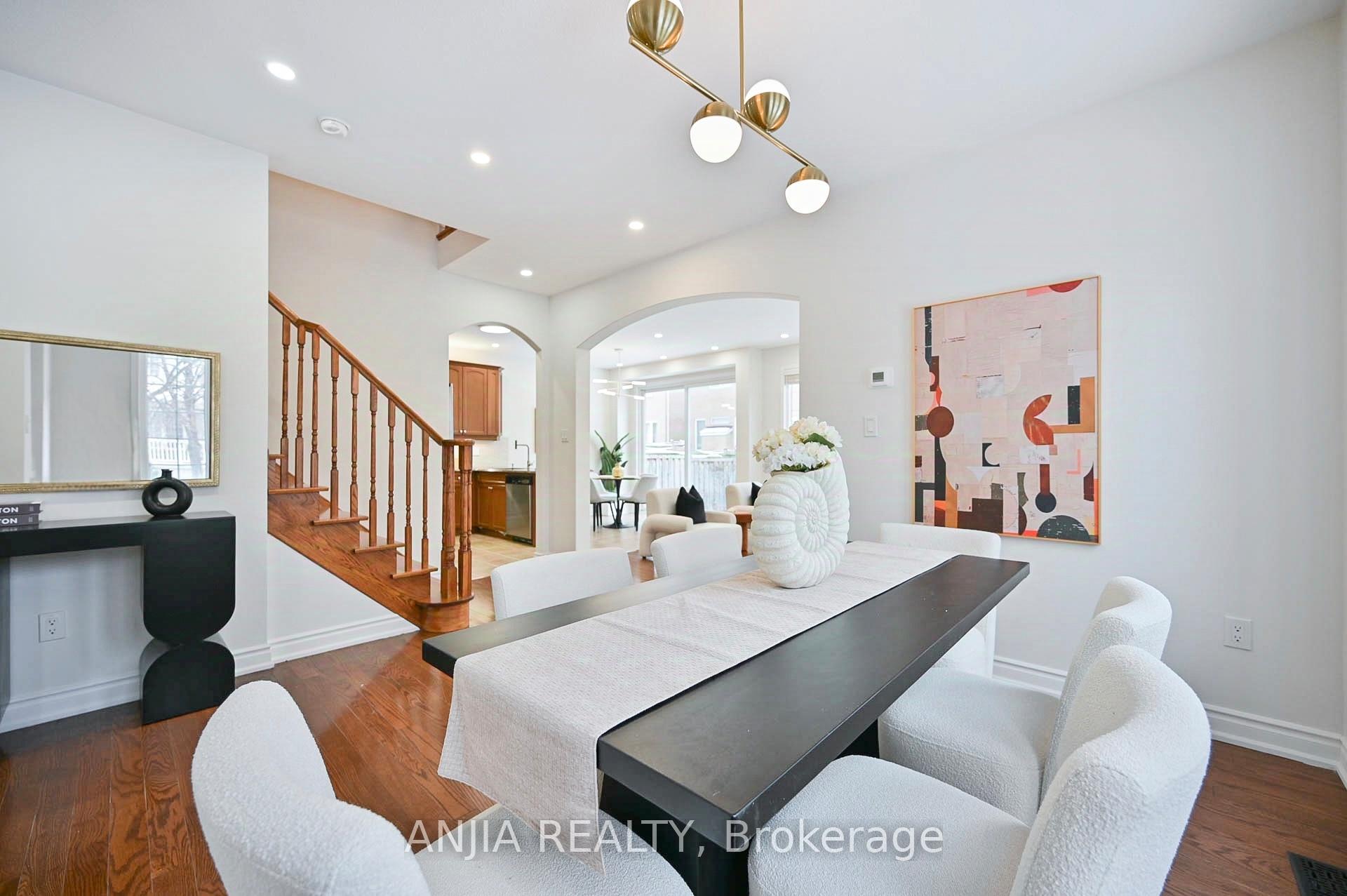 Photo 6 of 68 Kelly Crescent, Markham, Wismer — HOMEH