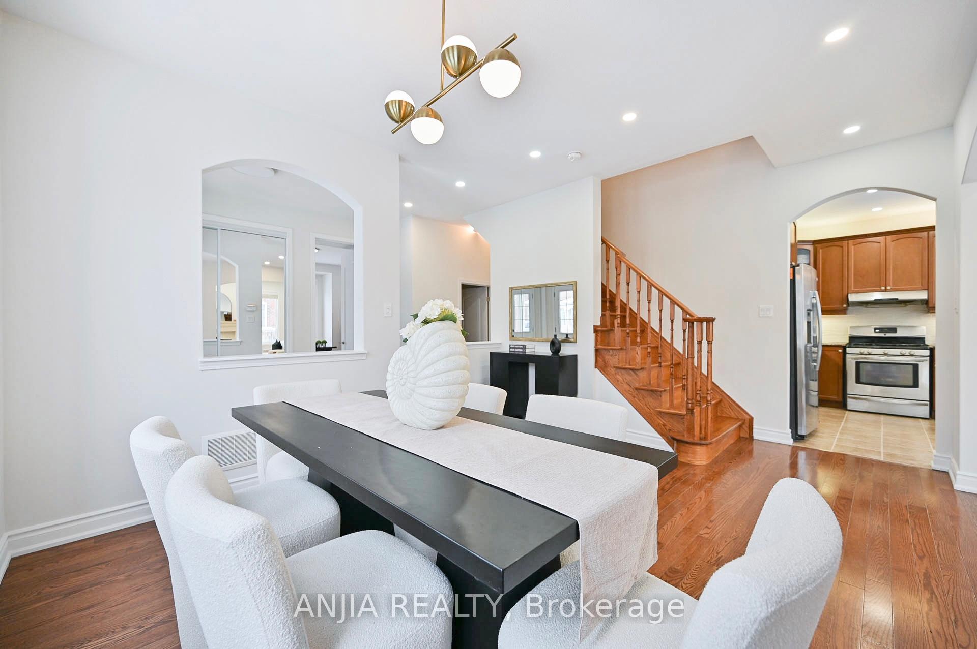 Photo 7 of 68 Kelly Crescent, Markham, Wismer — HOMEH