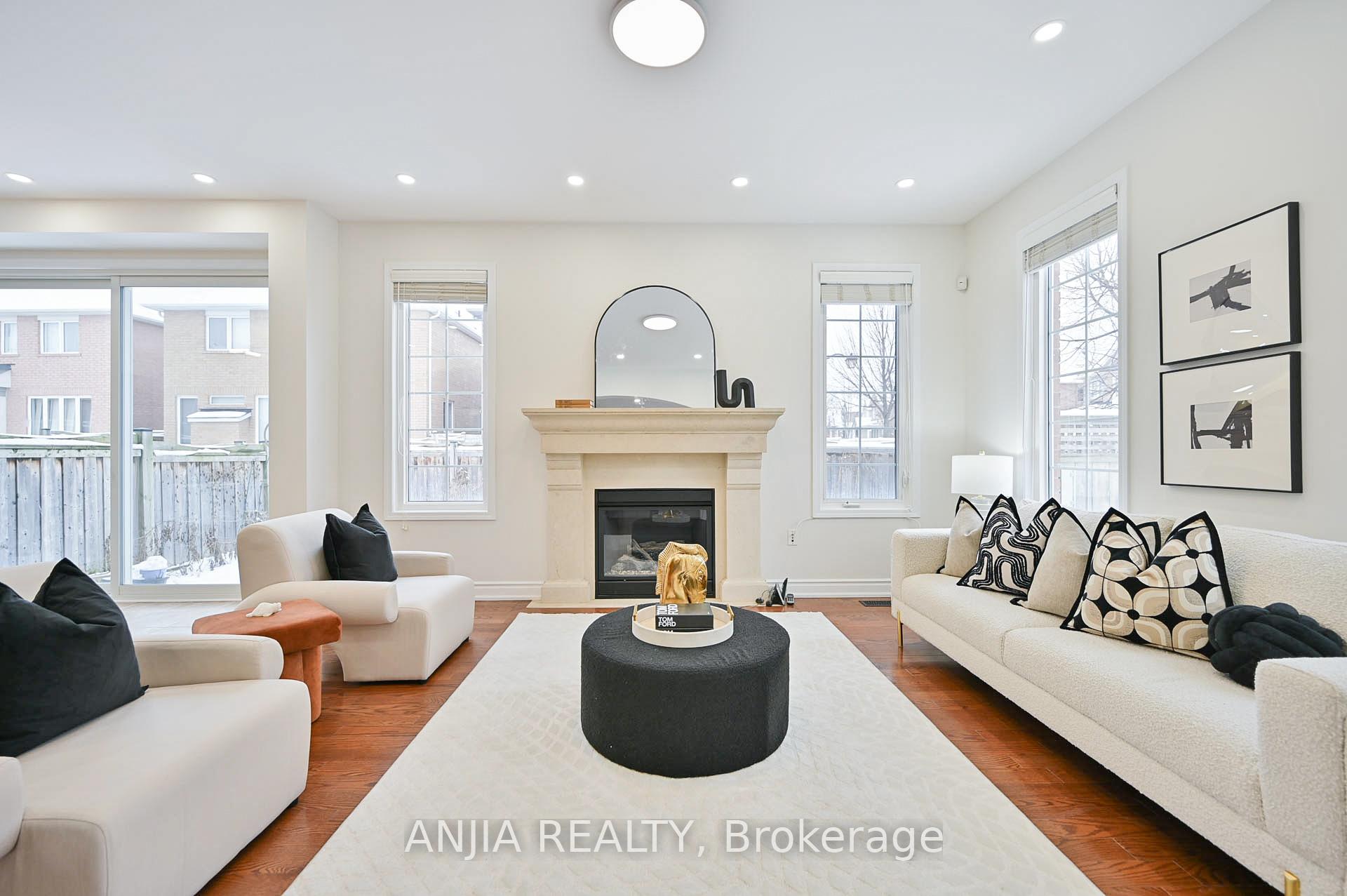 Photo 9 of 68 Kelly Crescent, Markham, Wismer — HOMEH