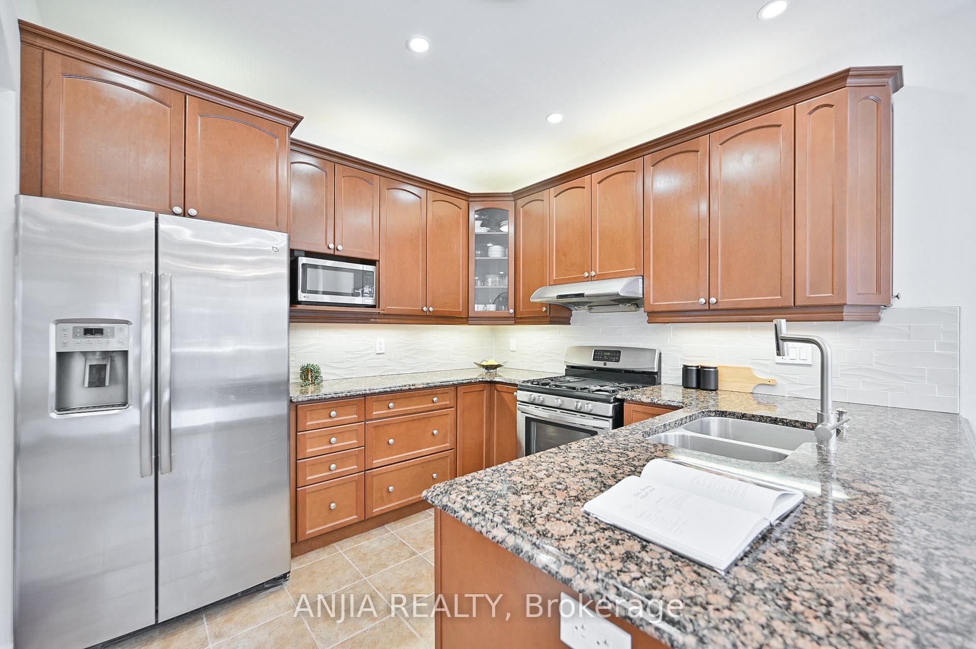Photo 17 of 68 Kelly Crescent, Markham, Wismer — HOMEH