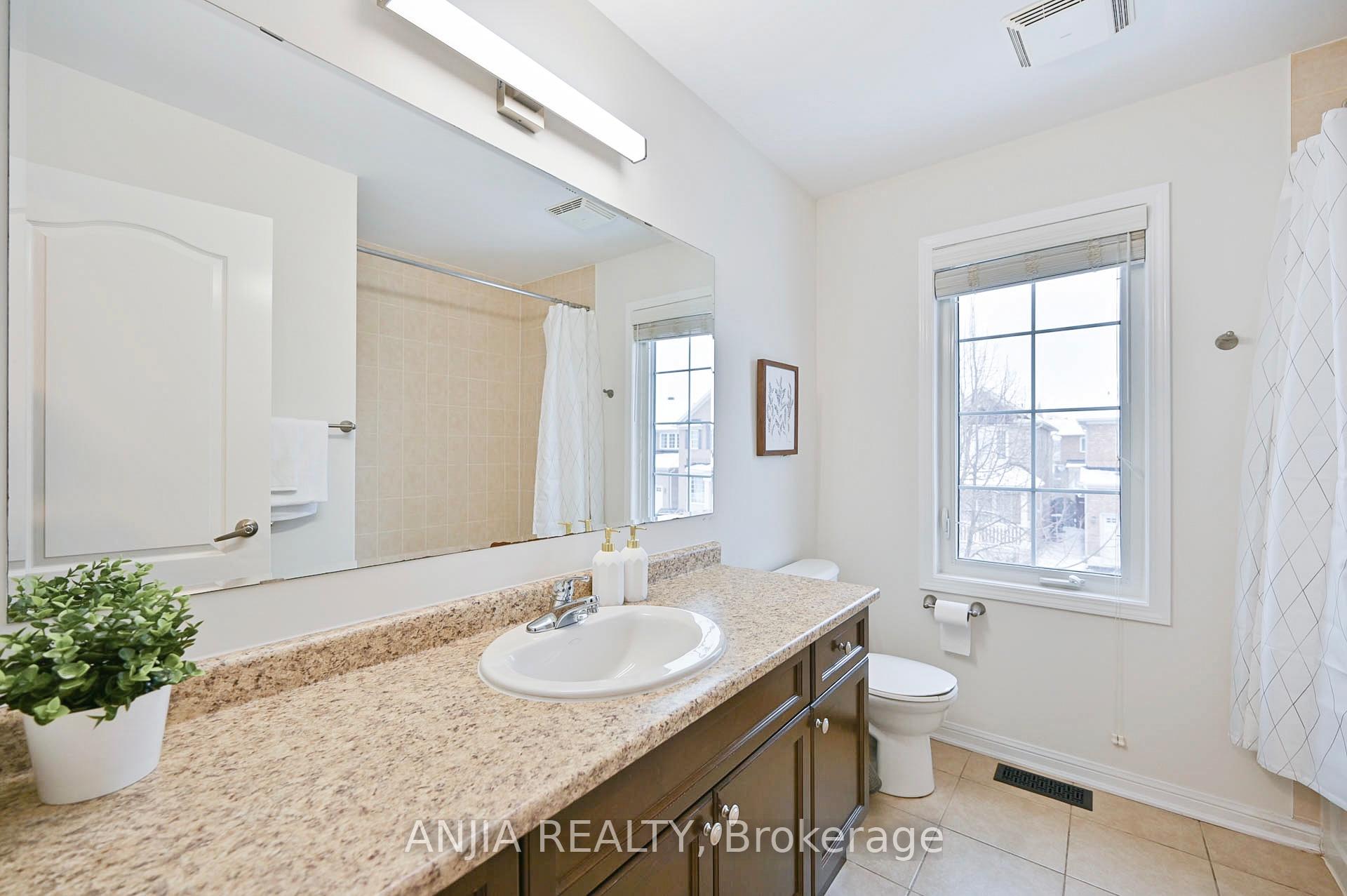 Photo 35 of 68 Kelly Crescent, Markham, Wismer — HOMEH