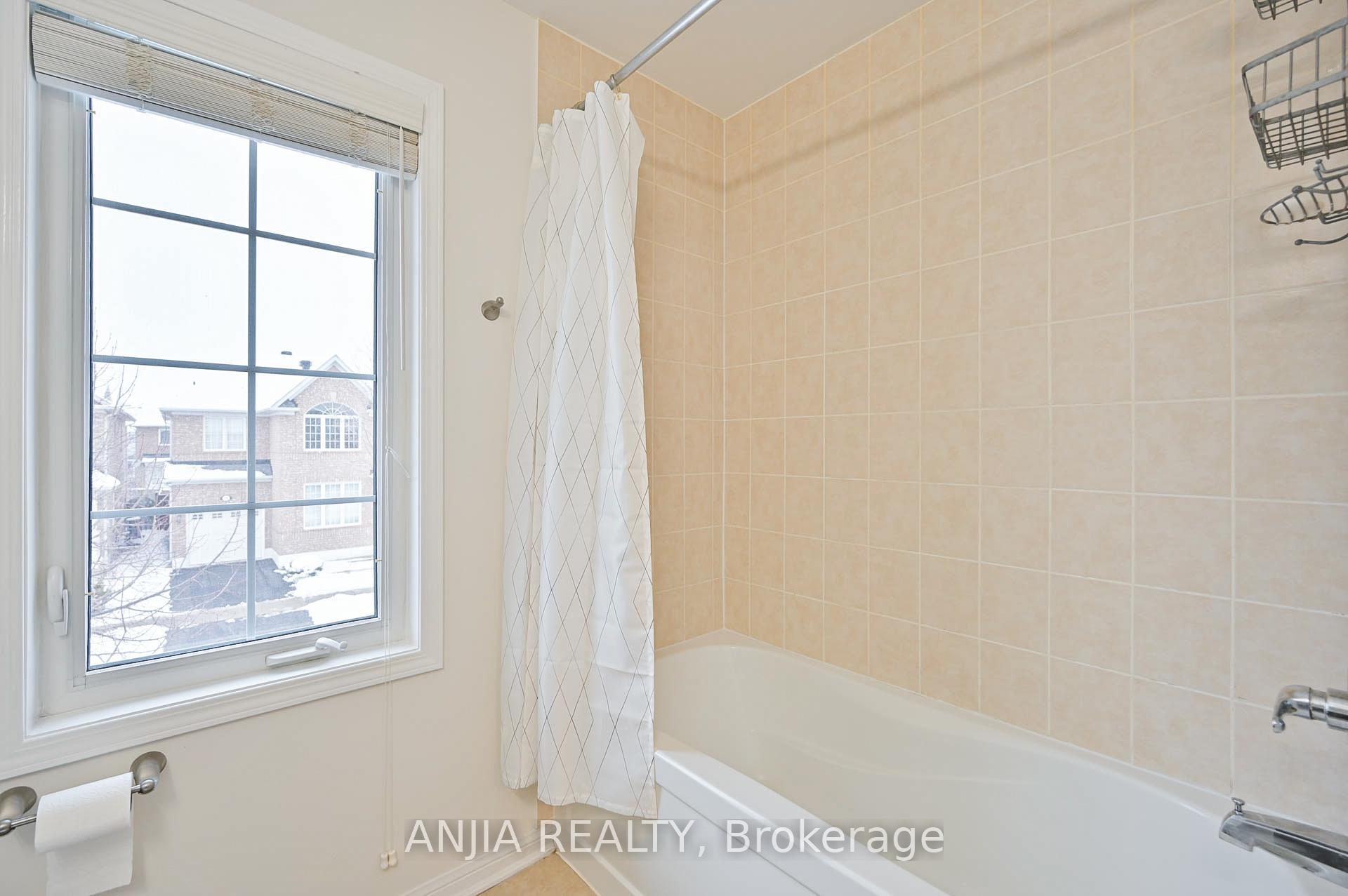 Photo 36 of 68 Kelly Crescent, Markham, Wismer — HOMEH