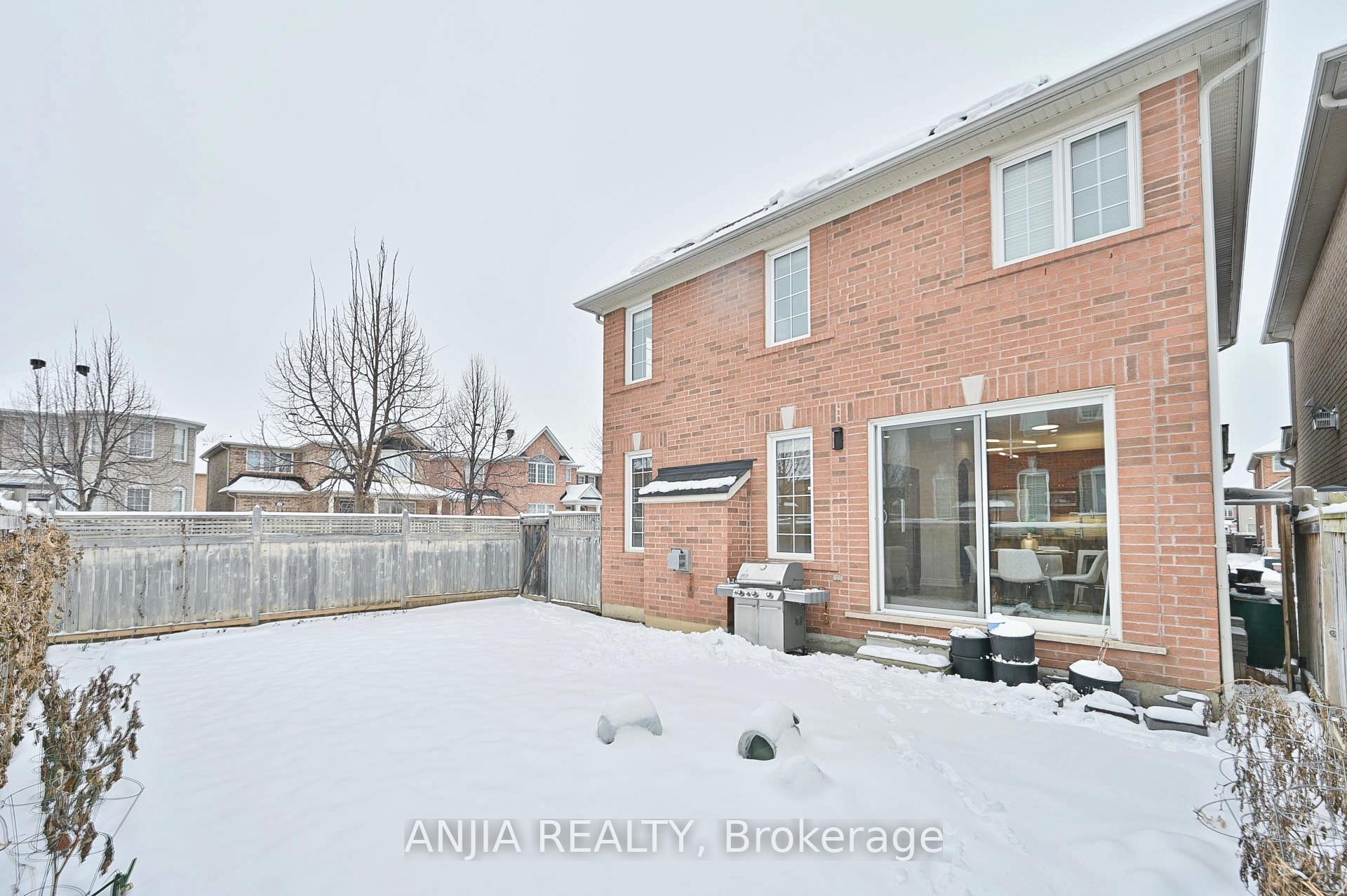 Photo 37 of 68 Kelly Crescent, Markham, Wismer — HOMEH