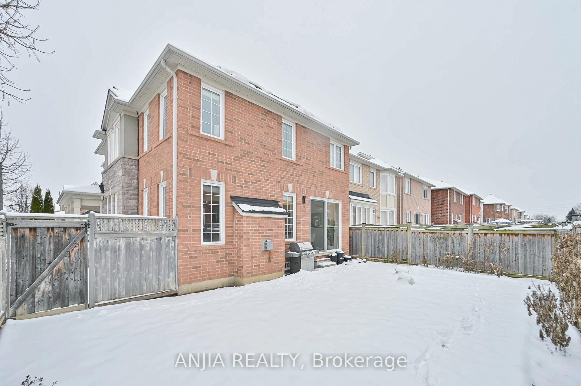 Photo 38 of 68 Kelly Crescent, Markham, Wismer — HOMEH