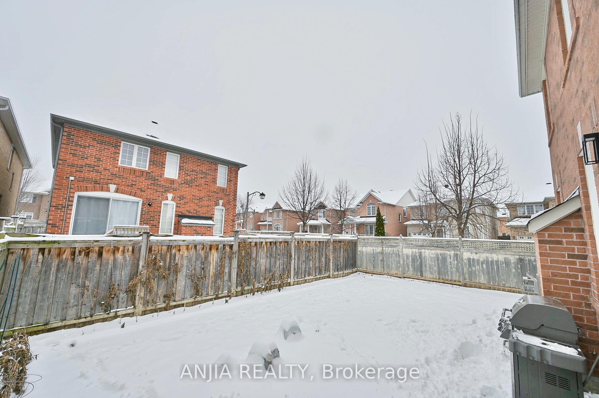 Photo 40 of 68 Kelly Crescent, Markham, Wismer — HOMEH