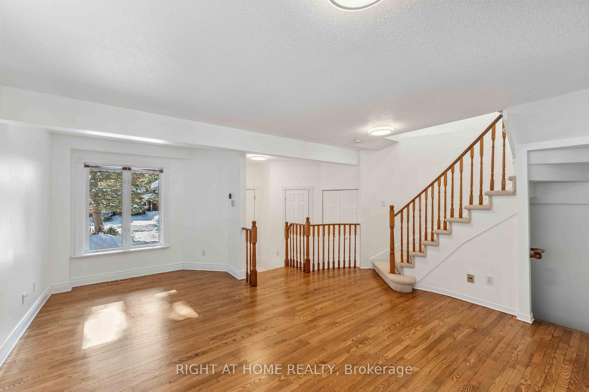 Photo 6 of 108 Blackdome Crescent, Ottawa, Kanata - Kanata Lakes/Heritage Hills — HOMEH