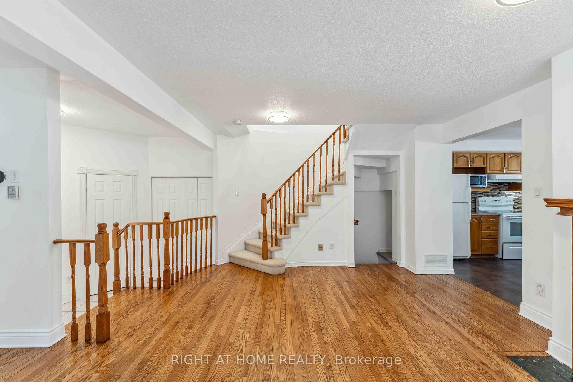 Photo 8 of 108 Blackdome Crescent, Ottawa, Kanata - Kanata Lakes/Heritage Hills — HOMEH