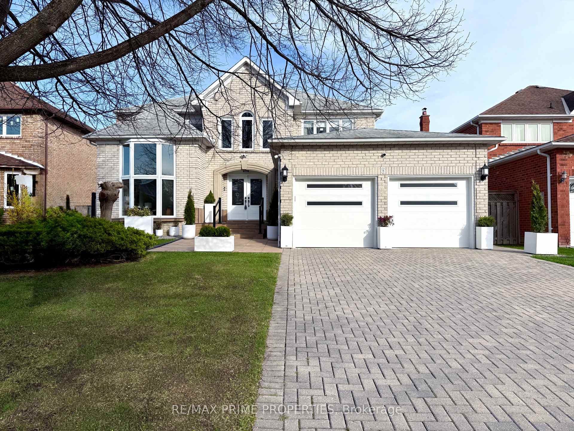 Photo 1 of 5 Mary Elizabeth Crescent, Markham, Buttonville — HOMEH