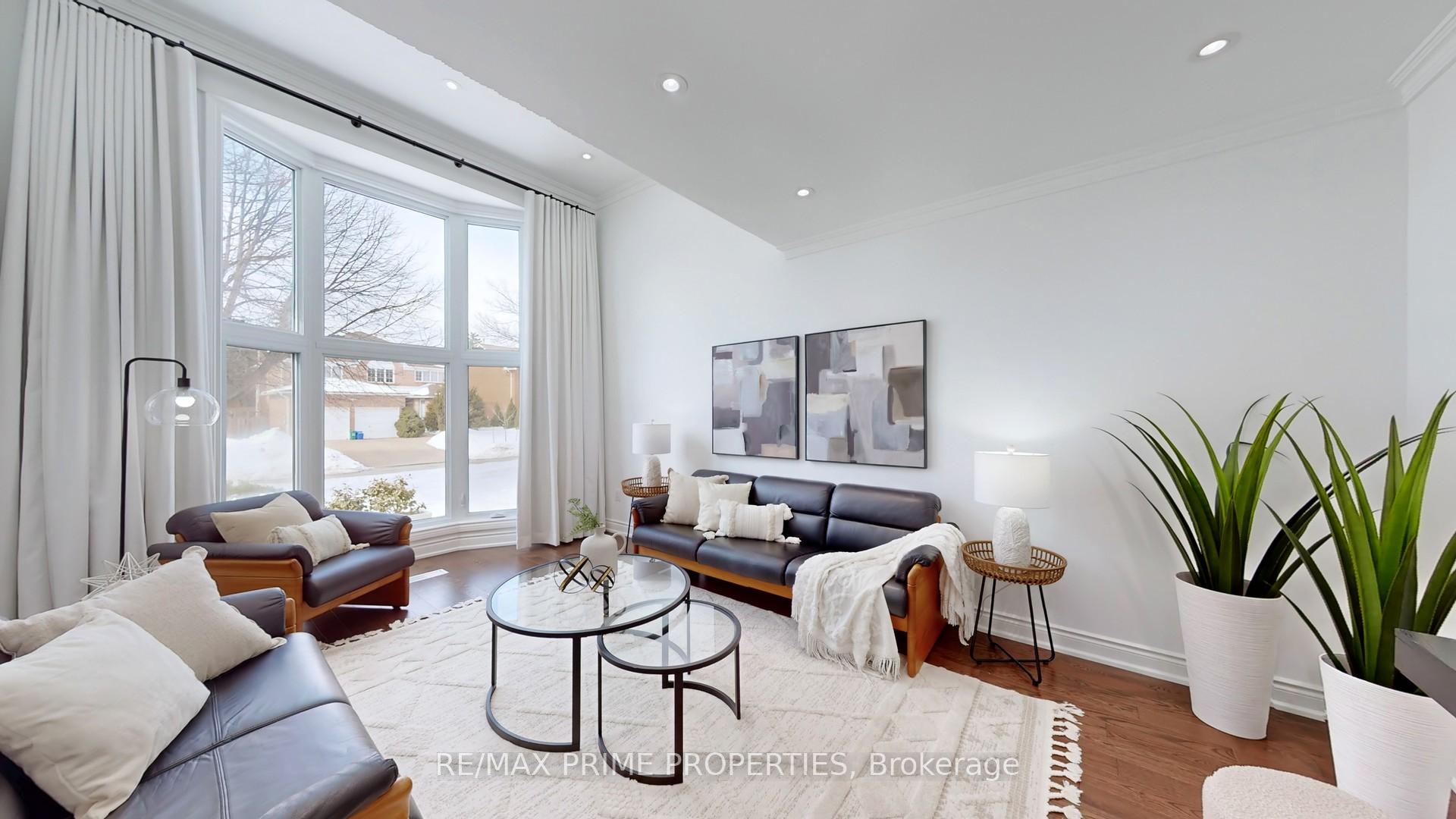 Photo 5 of 5 Mary Elizabeth Crescent, Markham, Buttonville — HOMEH