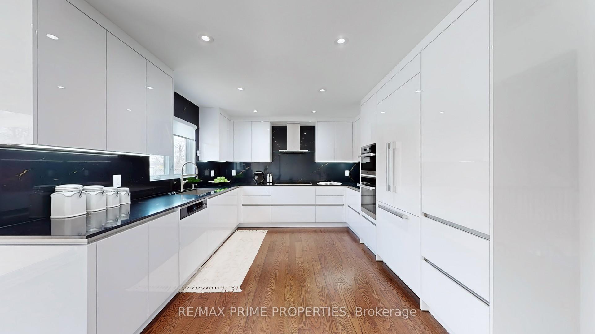 Photo 11 of 5 Mary Elizabeth Crescent, Markham, Buttonville — HOMEH
