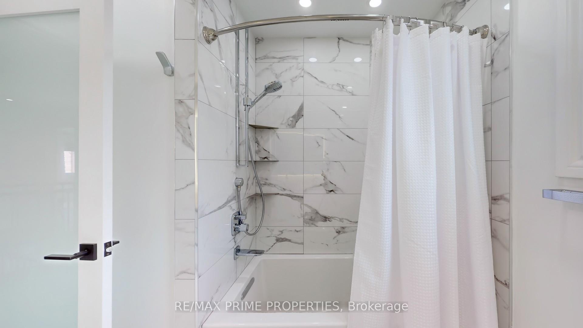 Photo 37 of 5 Mary Elizabeth Crescent, Markham, Buttonville — HOMEH