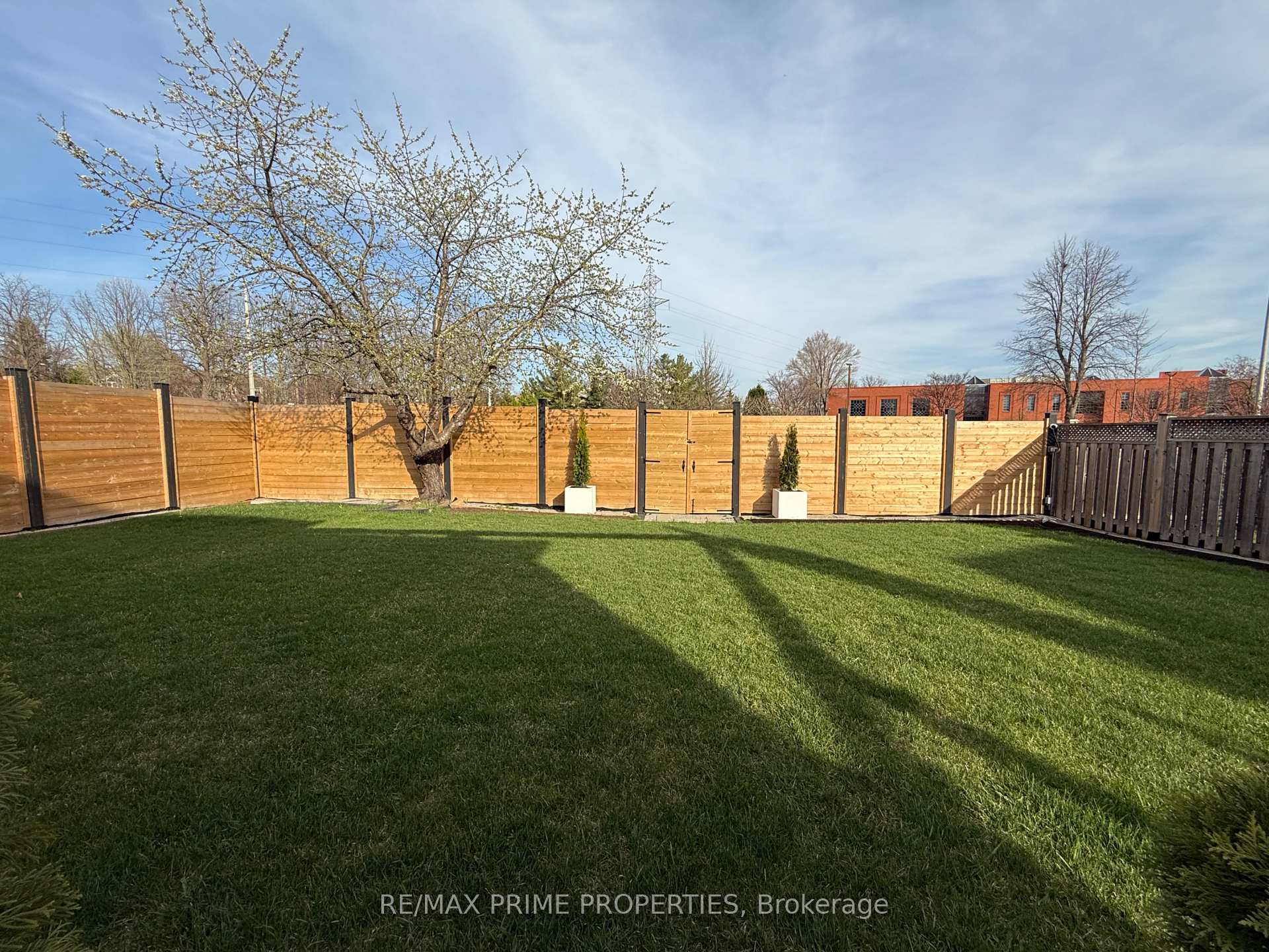 Photo 48 of 5 Mary Elizabeth Crescent, Markham, Buttonville — HOMEH