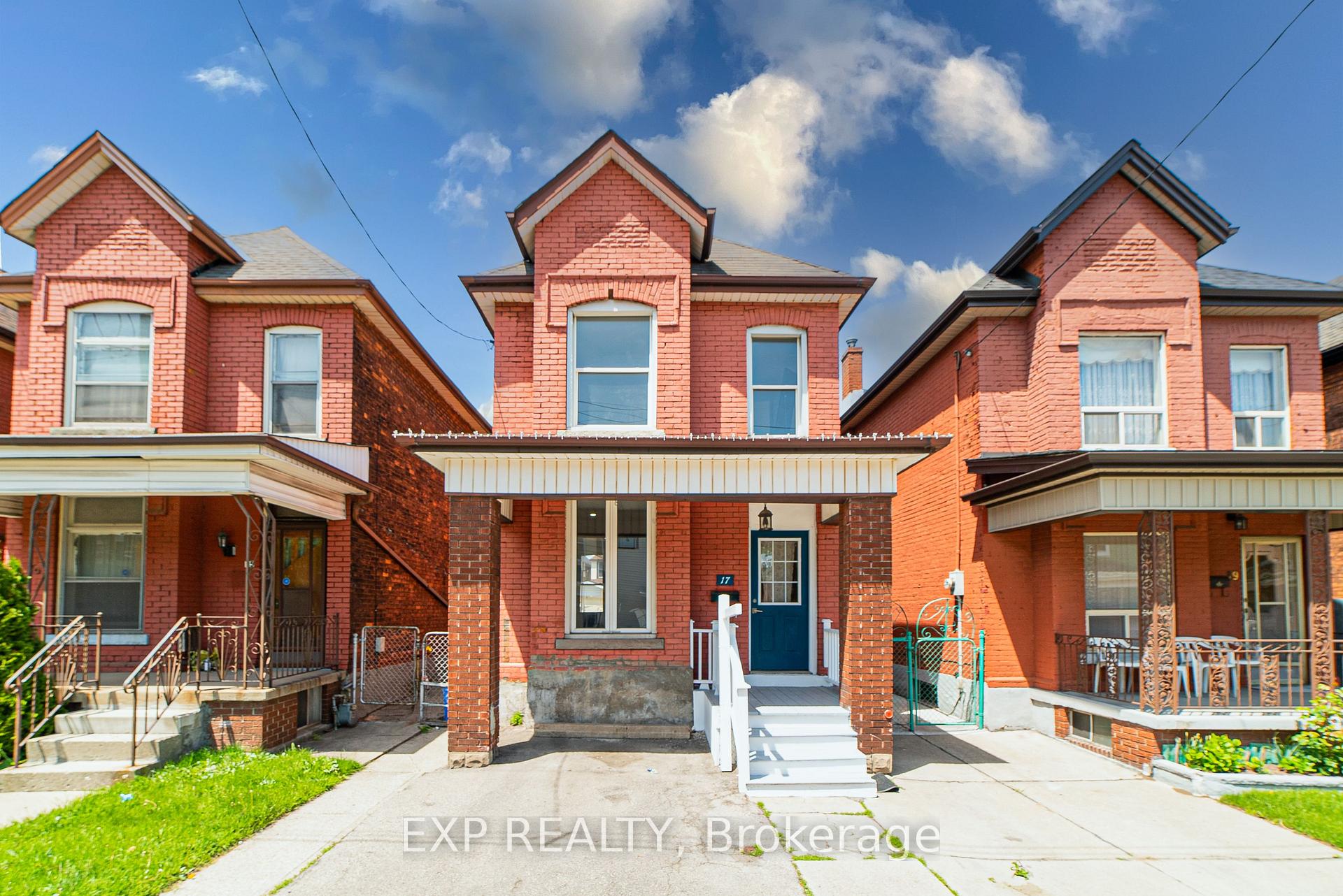 Photo 2 of 17 Kinrade Avenue, Hamilton, Gibson — HOMEH