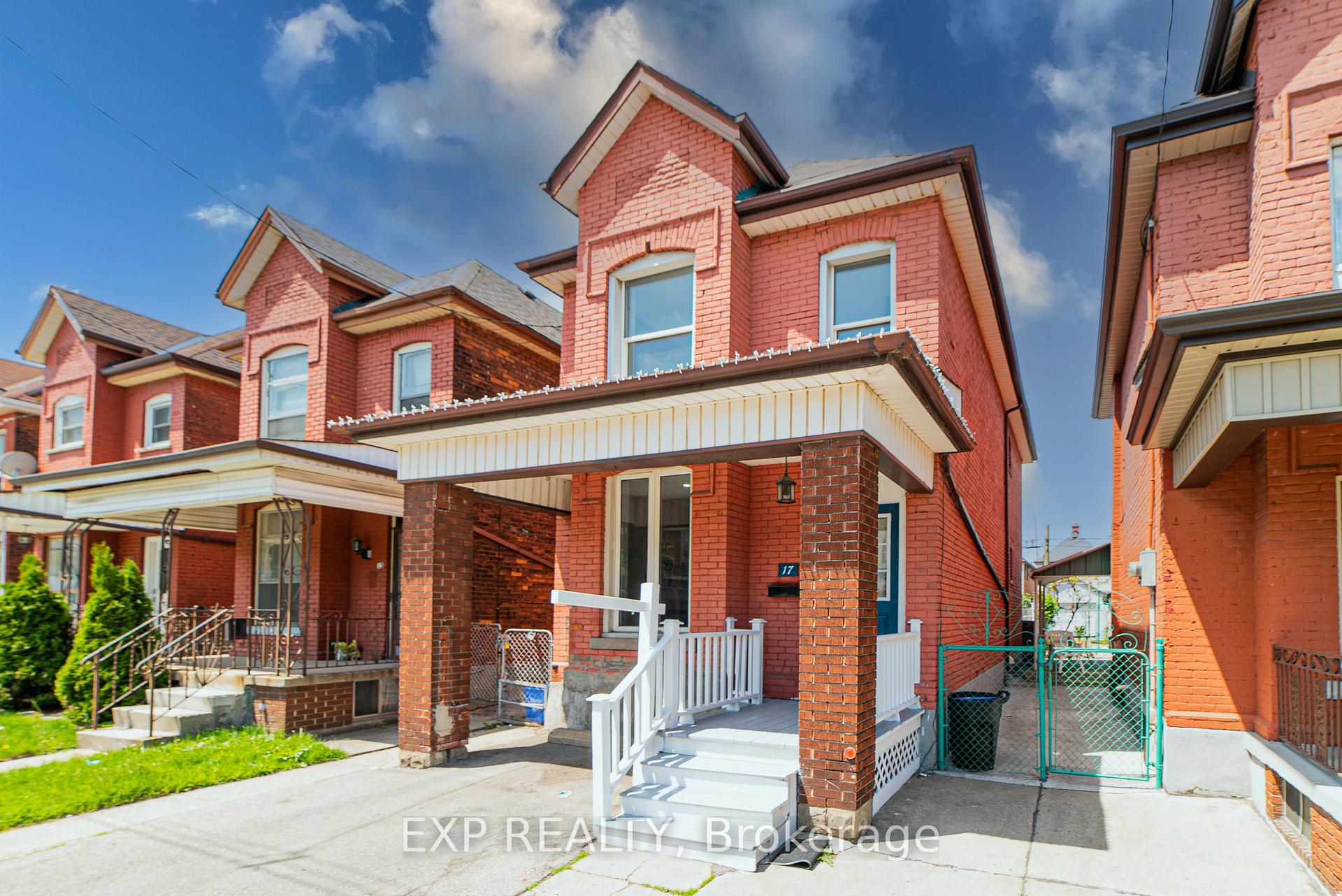 Photo 3 of 17 Kinrade Avenue, Hamilton, Gibson — HOMEH