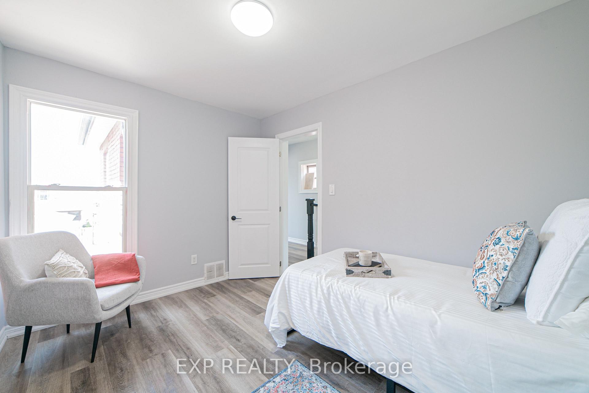 Photo 25 of 17 Kinrade Avenue, Hamilton, Gibson — HOMEH