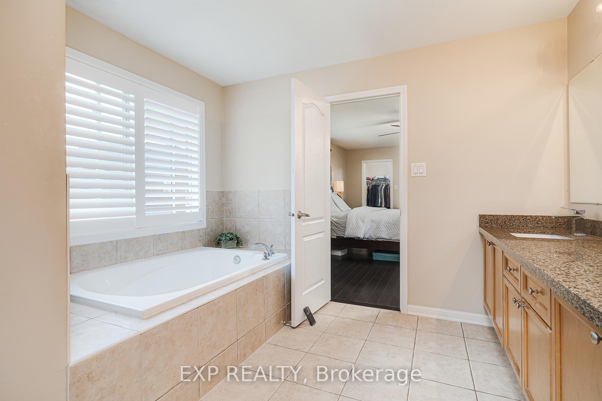 Photo 38 of 951 Cousens Terrace, Milton, Coates — HOMEH
