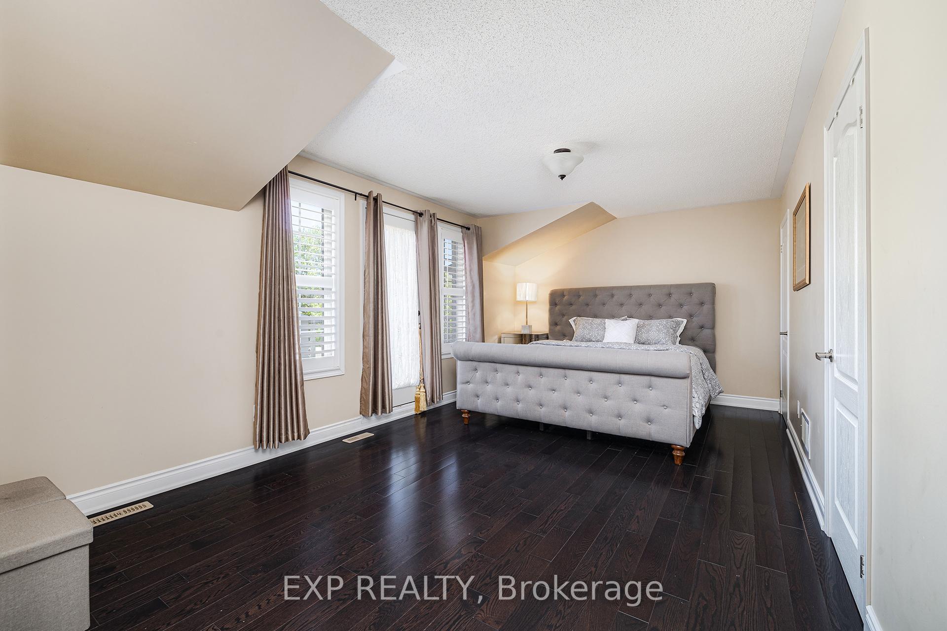 Photo 35 of 951 Cousens Terrace, Milton, Coates — HOMEH