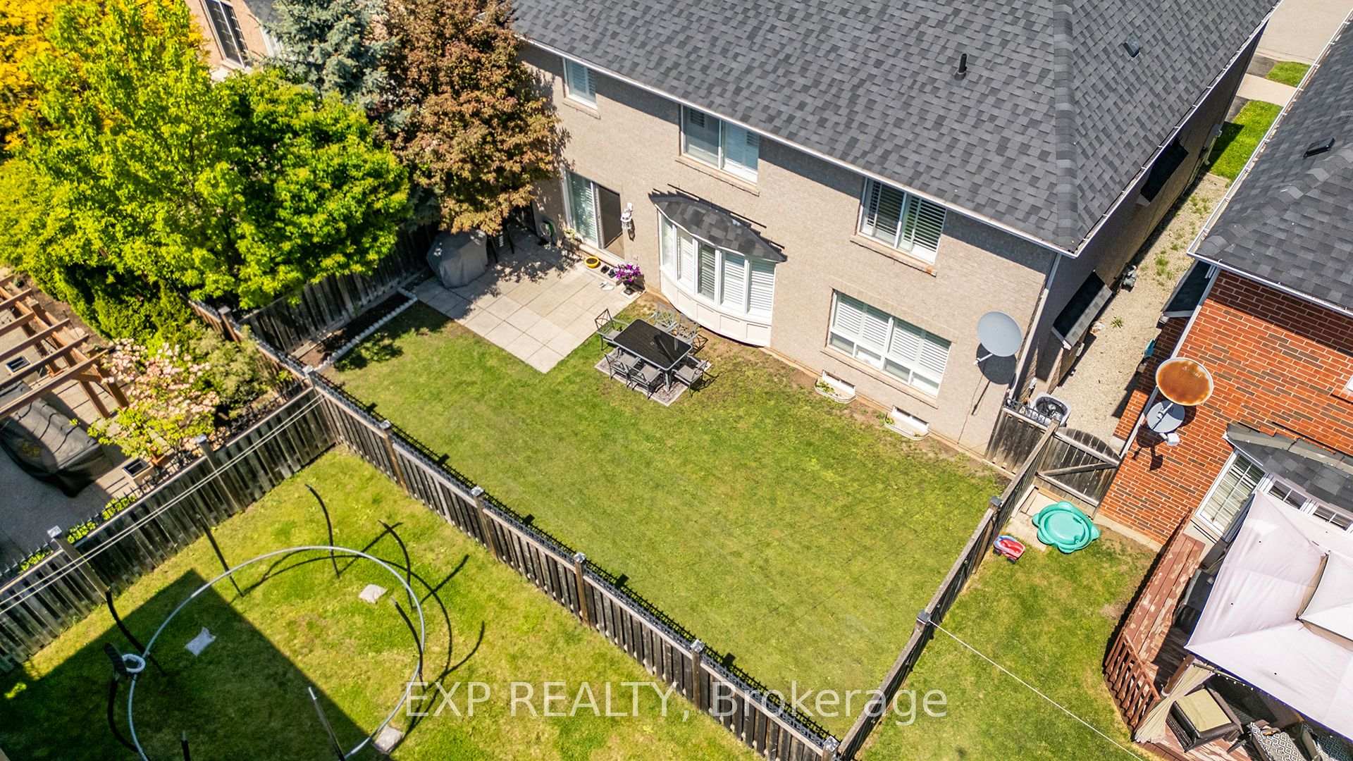 Photo 37 of 951 Cousens Terrace, Milton, Coates — HOMEH