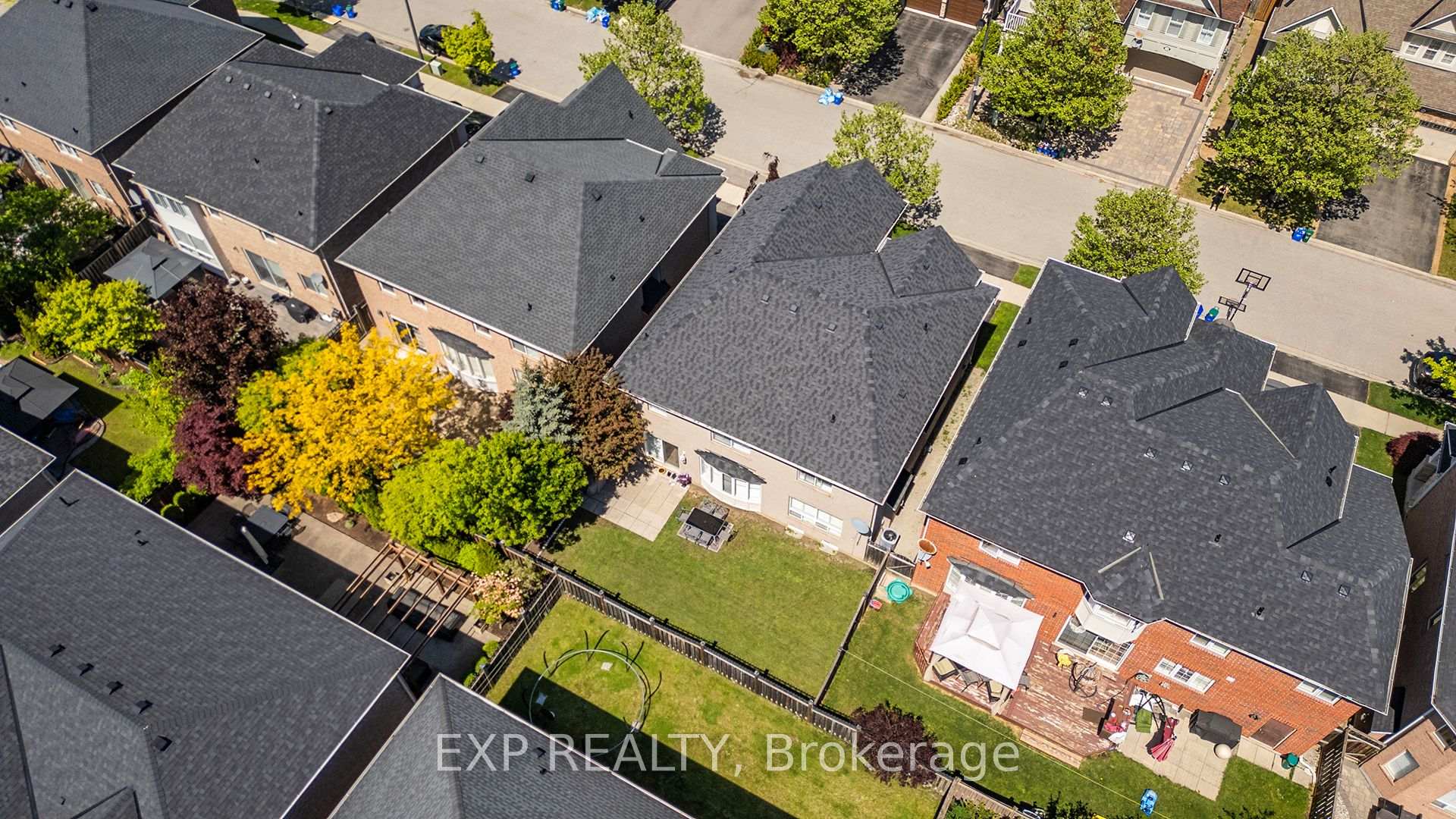 Photo 21 of 951 Cousens Terrace, Milton, Coates — HOMEH