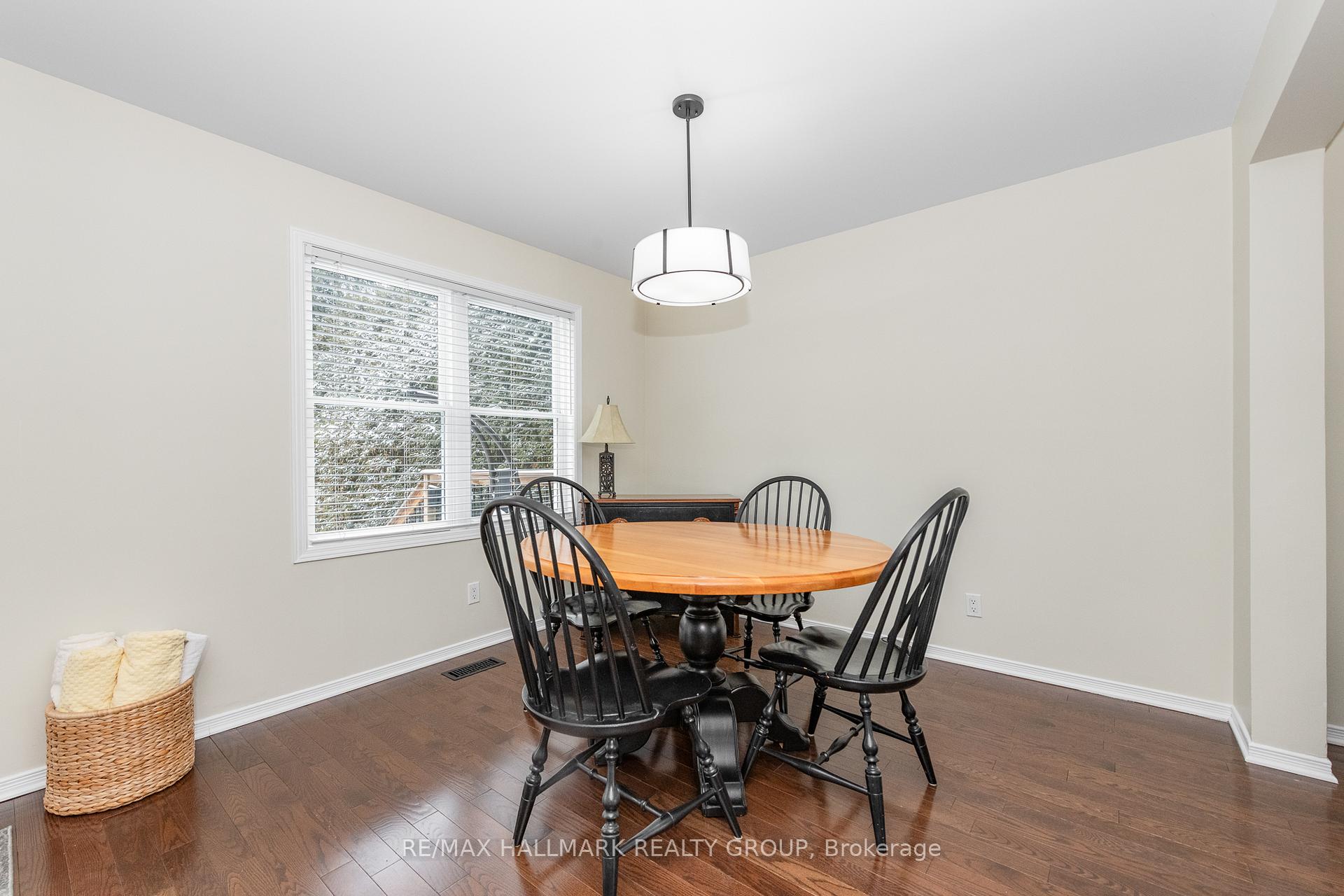 Photo 7 of 47 Willow Glen Drive, Ottawa, Kanata - Bridlewood — HOMEH