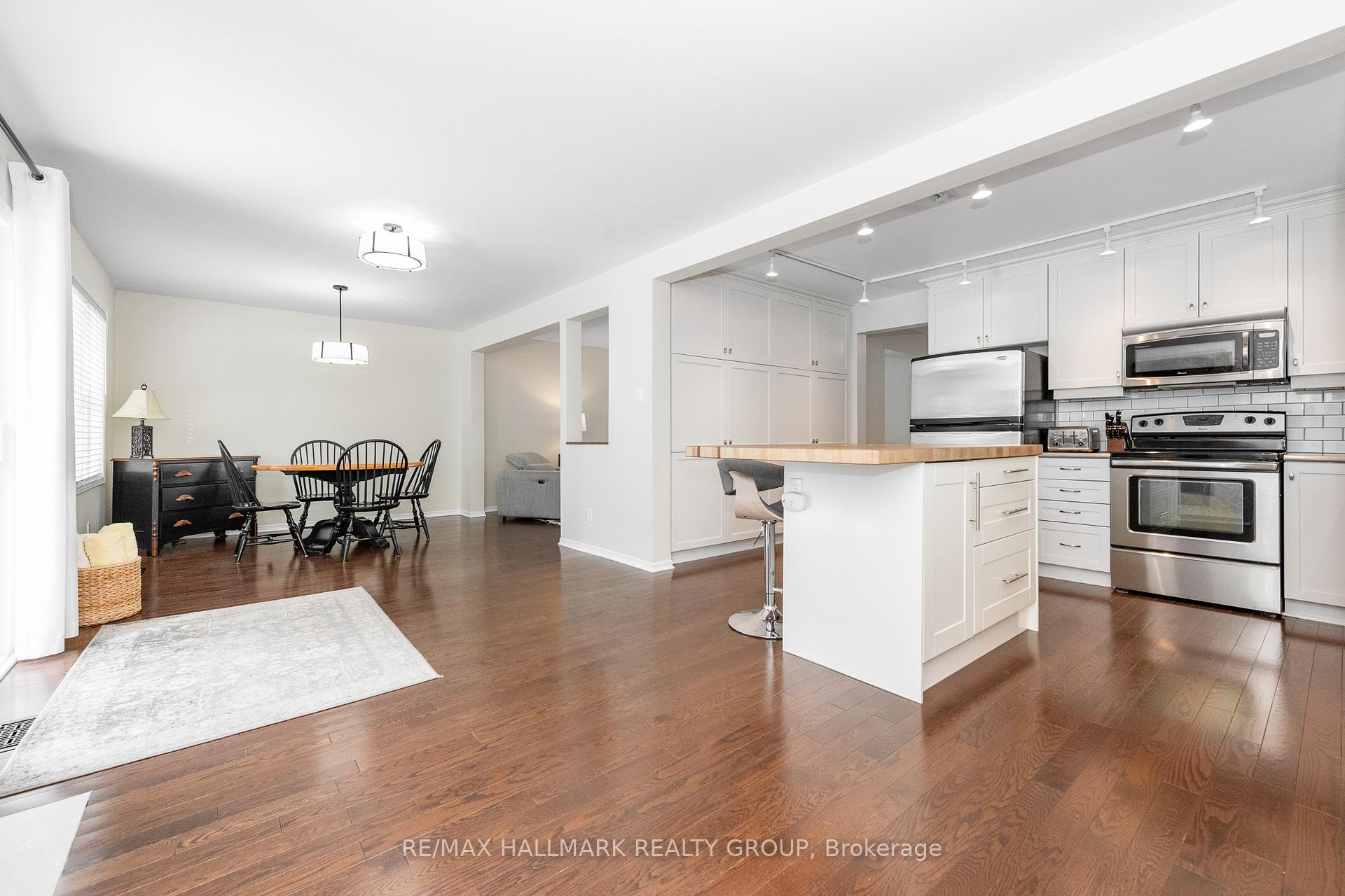 Photo 14 of 47 Willow Glen Drive, Ottawa, Kanata - Bridlewood — HOMEH