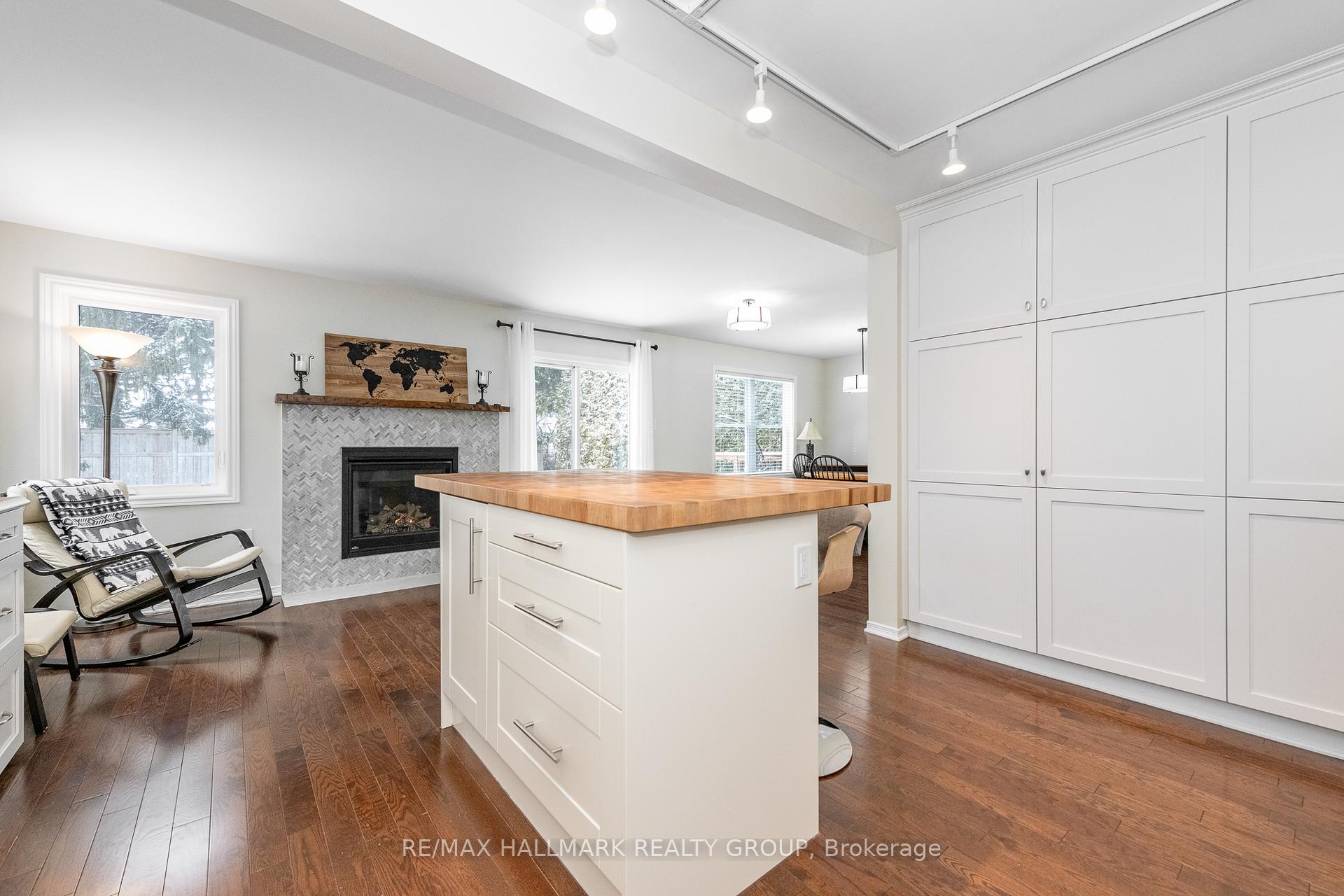 Photo 17 of 47 Willow Glen Drive, Ottawa, Kanata - Bridlewood — HOMEH
