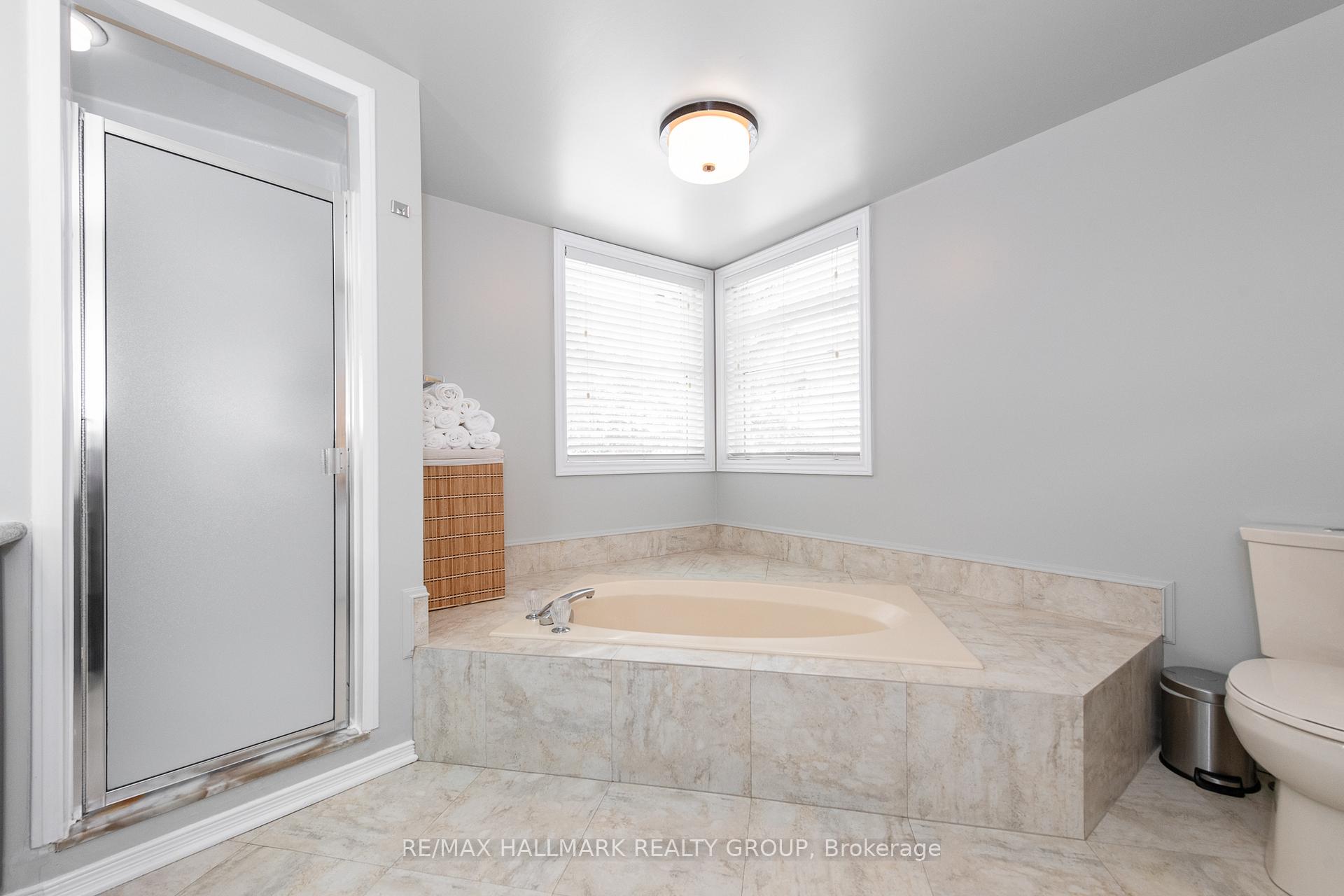 Photo 23 of 47 Willow Glen Drive, Ottawa, Kanata - Bridlewood — HOMEH