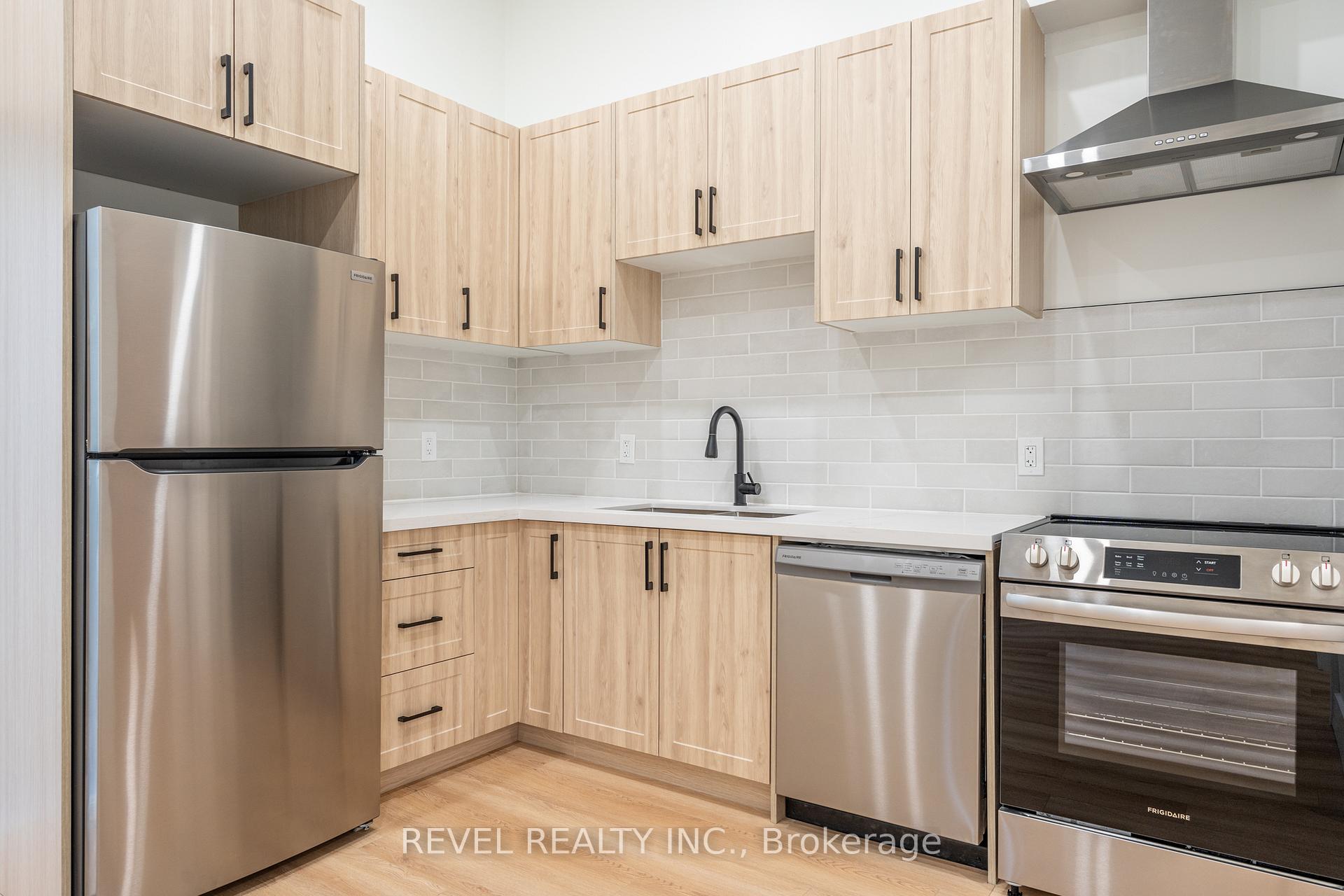 Photo 5 of Unit 3, 55 Stone Church Road E, Hamilton, Jerome — HOMEH