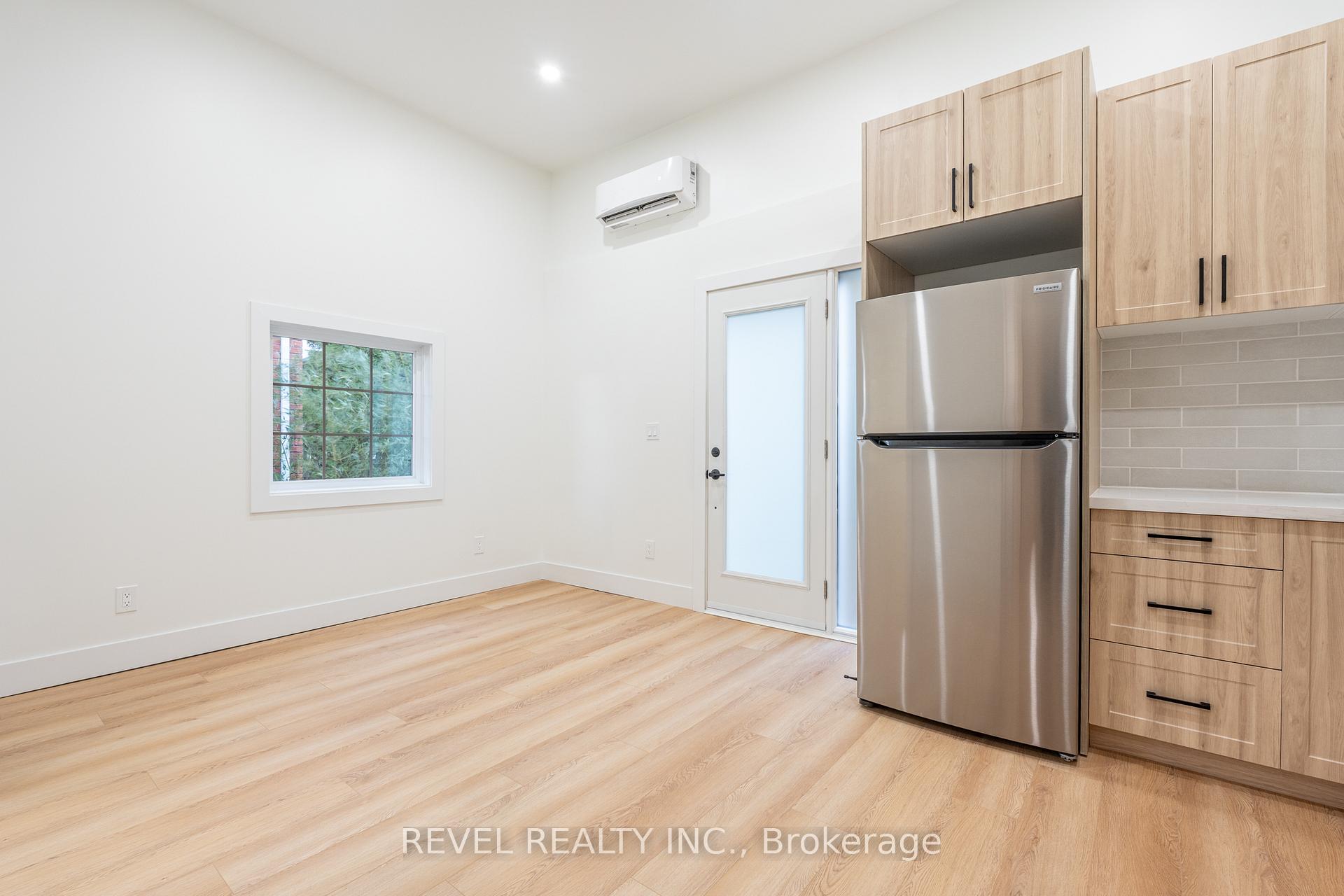 Photo 7 of Unit 3, 55 Stone Church Road E, Hamilton, Jerome — HOMEH