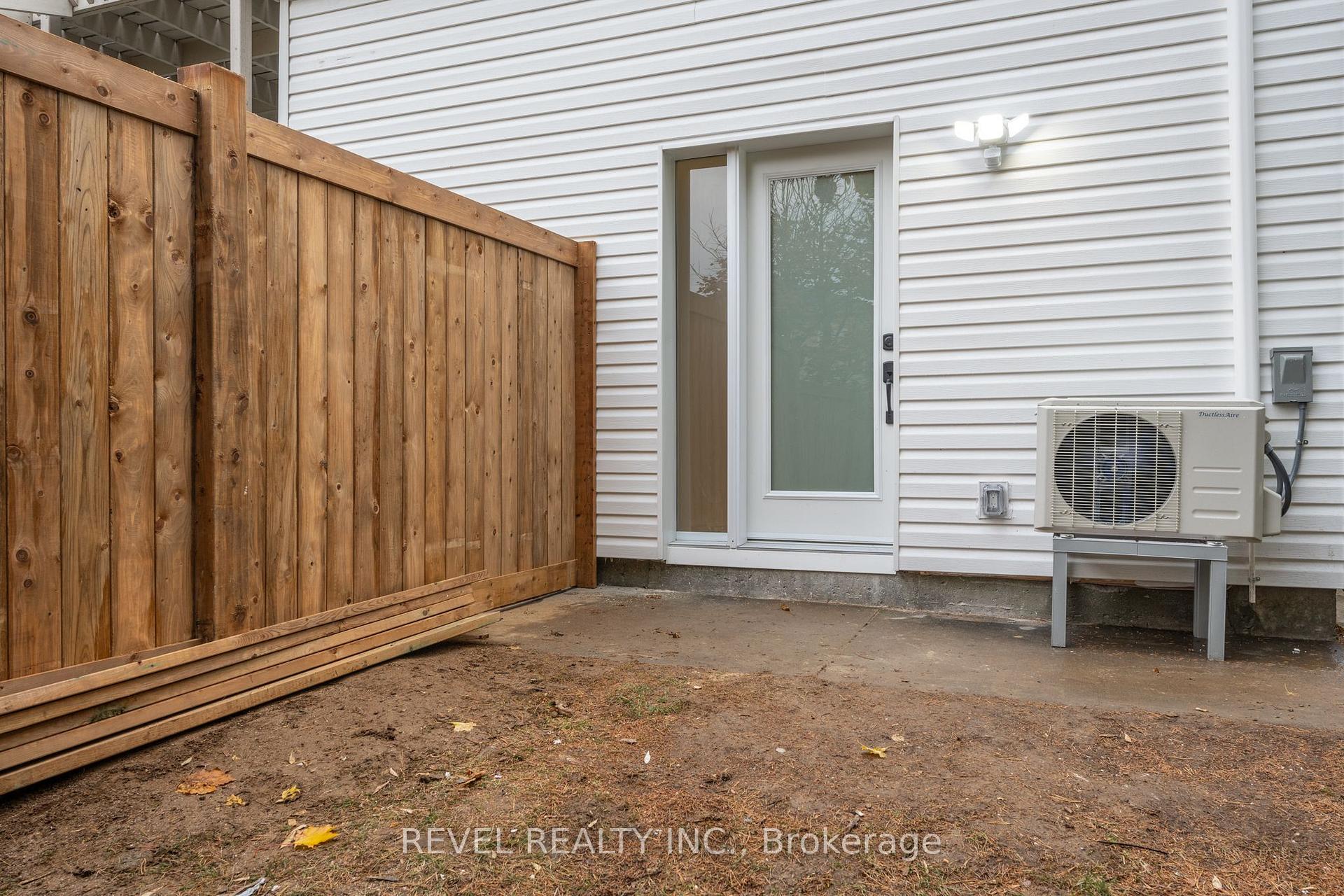 Photo 17 of Unit 3, 55 Stone Church Road E, Hamilton, Jerome — HOMEH