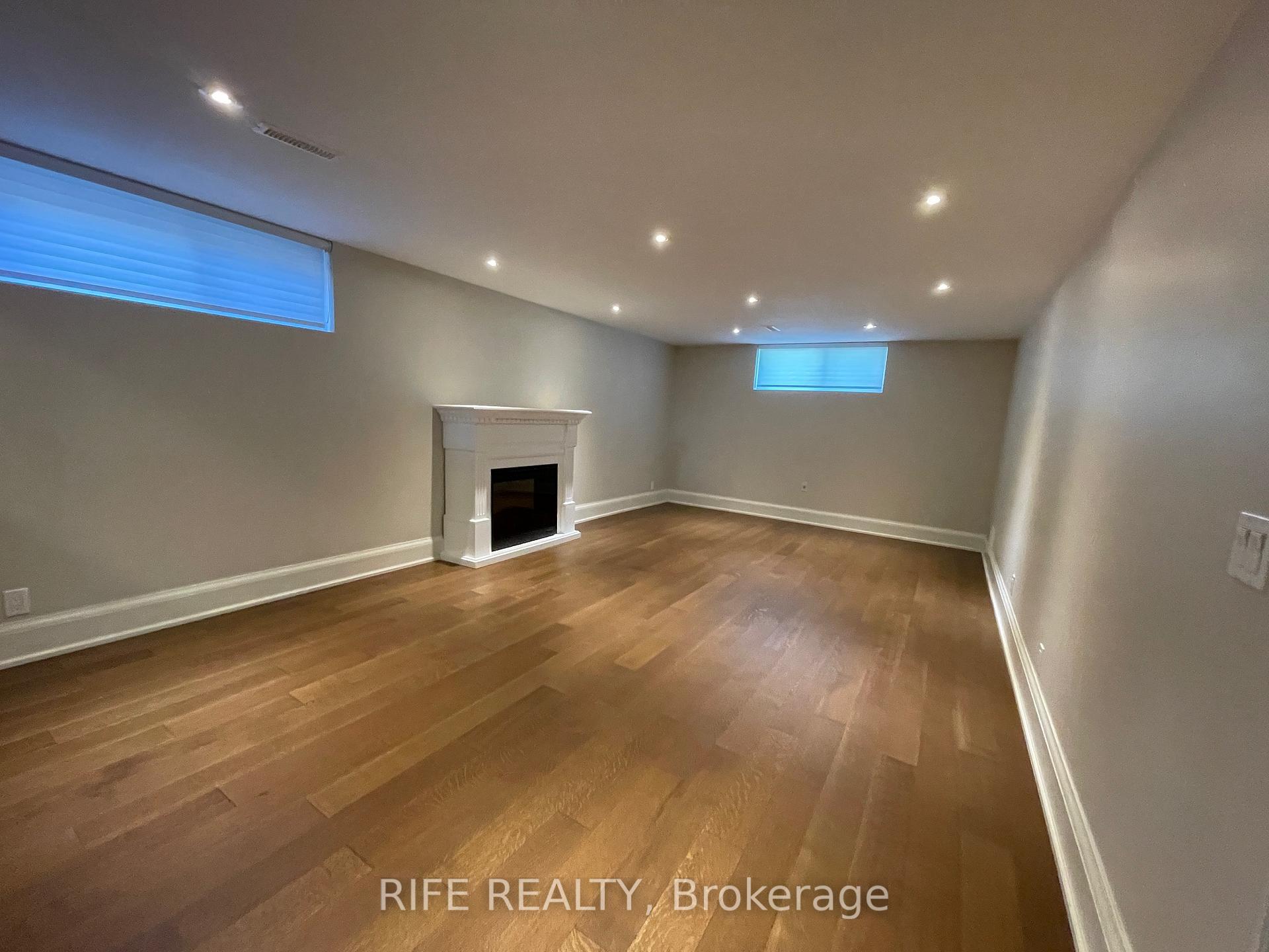 Photo 11 of 69 Fred Varley Drive, Markham, Unionville — HOMEH