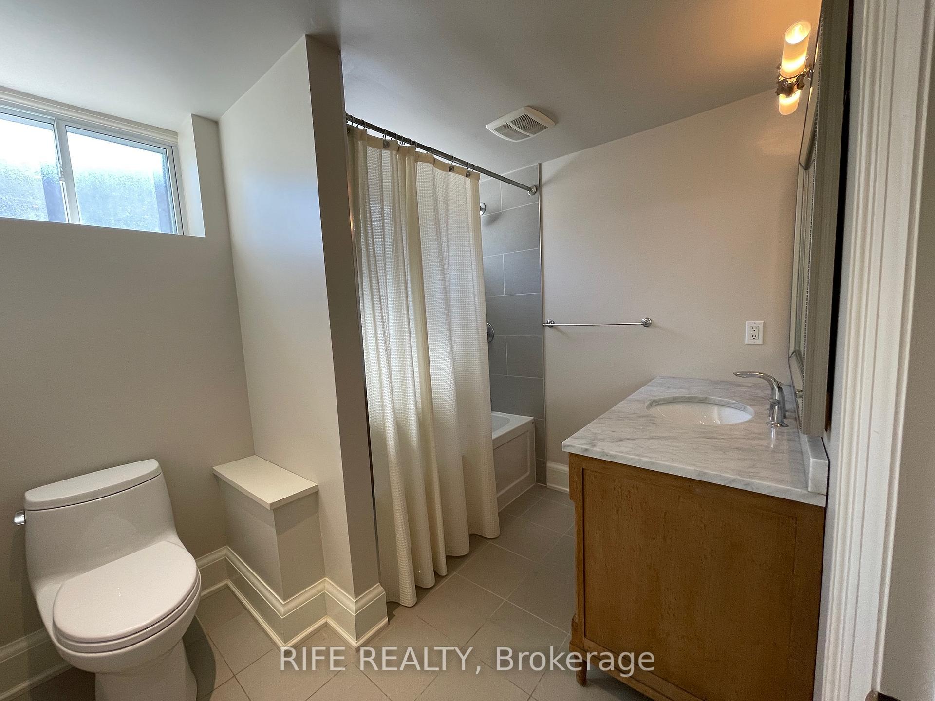 Photo 12 of 69 Fred Varley Drive, Markham, Unionville — HOMEH