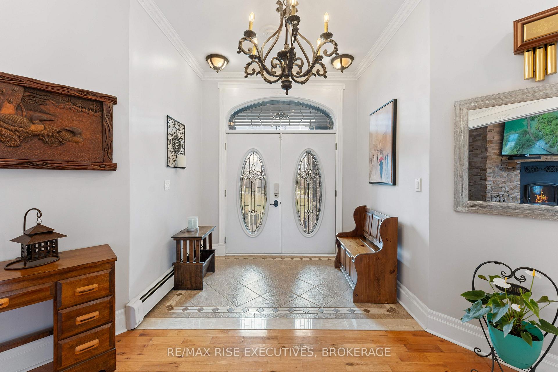 Photo 5 of 977 Sunnyside Road, Kingston, City North of 401 — HOMEH