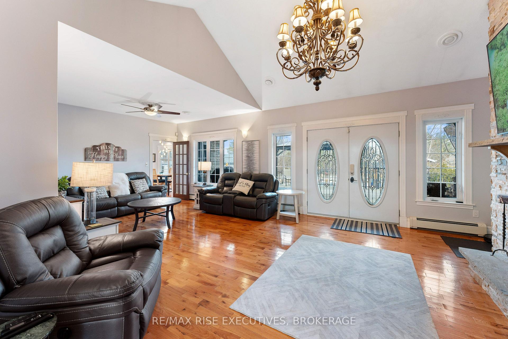 Photo 7 of 977 Sunnyside Road, Kingston, City North of 401 — HOMEH