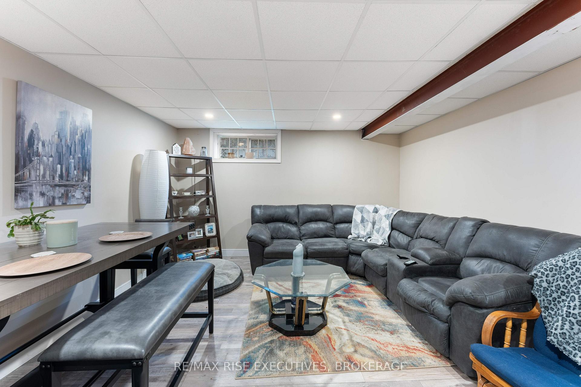 Photo 34 of 977 Sunnyside Road, Kingston, City North of 401 — HOMEH