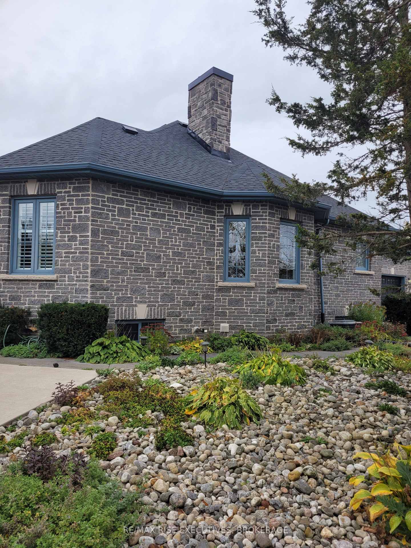 Photo 42 of 977 Sunnyside Road, Kingston, City North of 401 — HOMEH