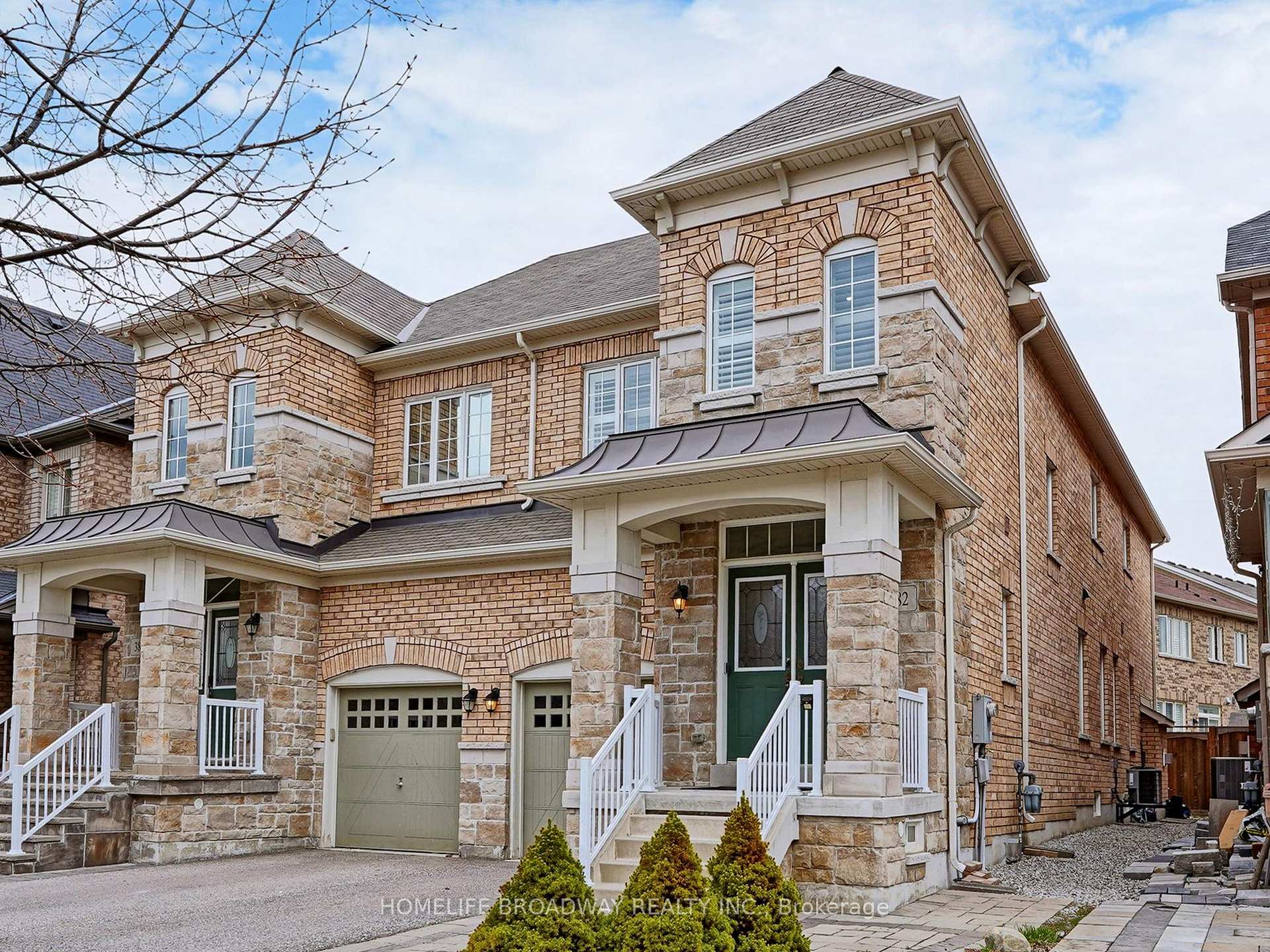 Photo 2 of 382 Wilfred Murison Avenue, Markham, Berczy — HOMEH