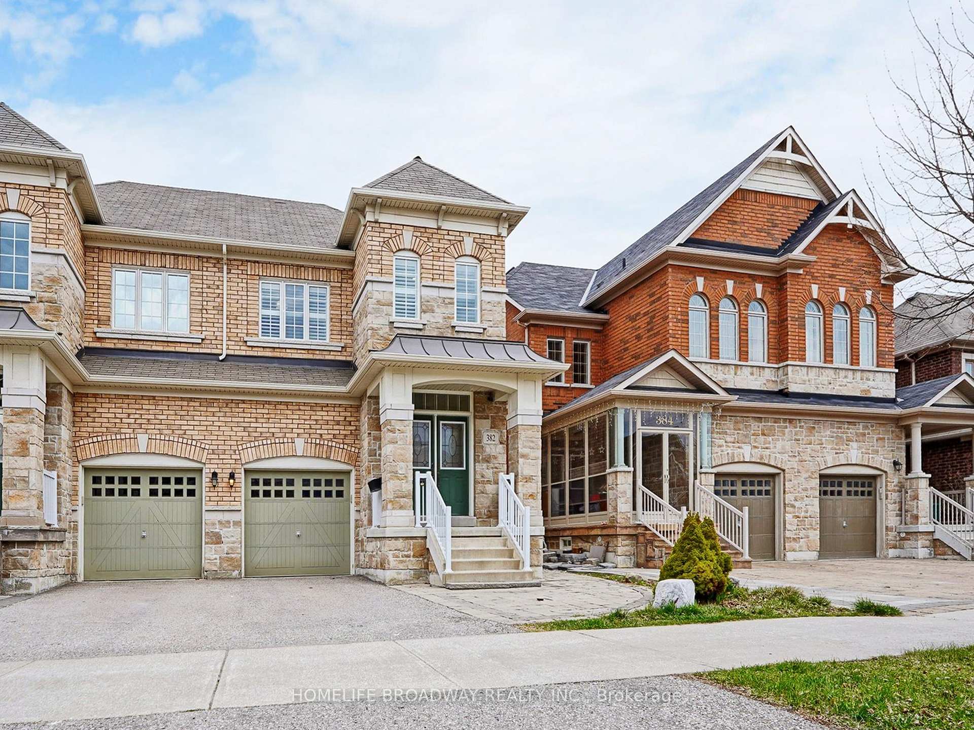 Photo 3 of 382 Wilfred Murison Avenue, Markham, Berczy — HOMEH