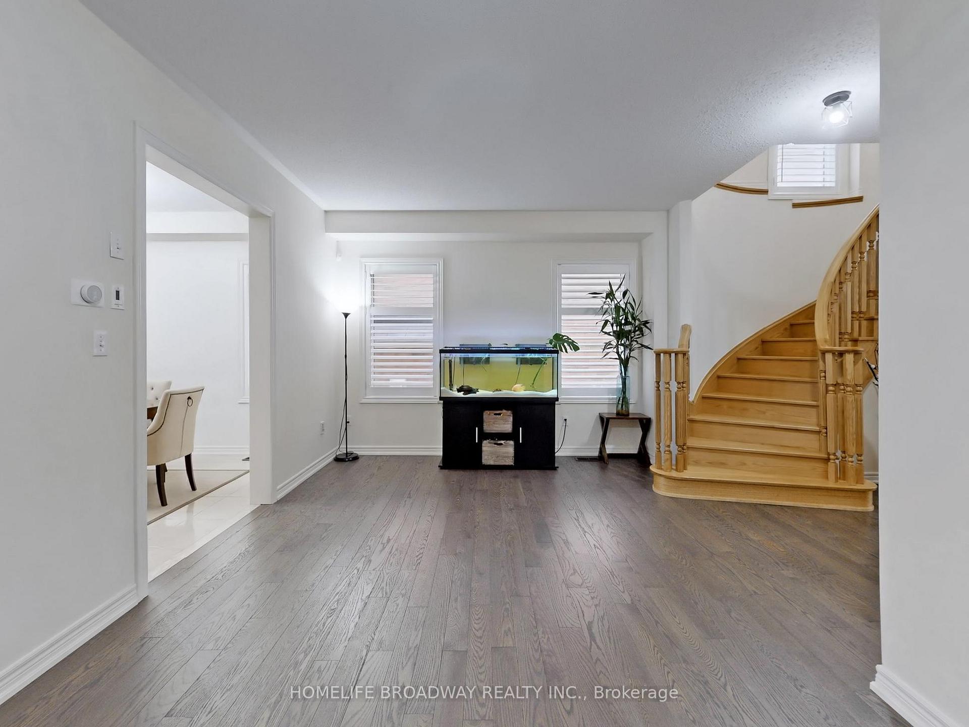 Photo 8 of 382 Wilfred Murison Avenue, Markham, Berczy — HOMEH