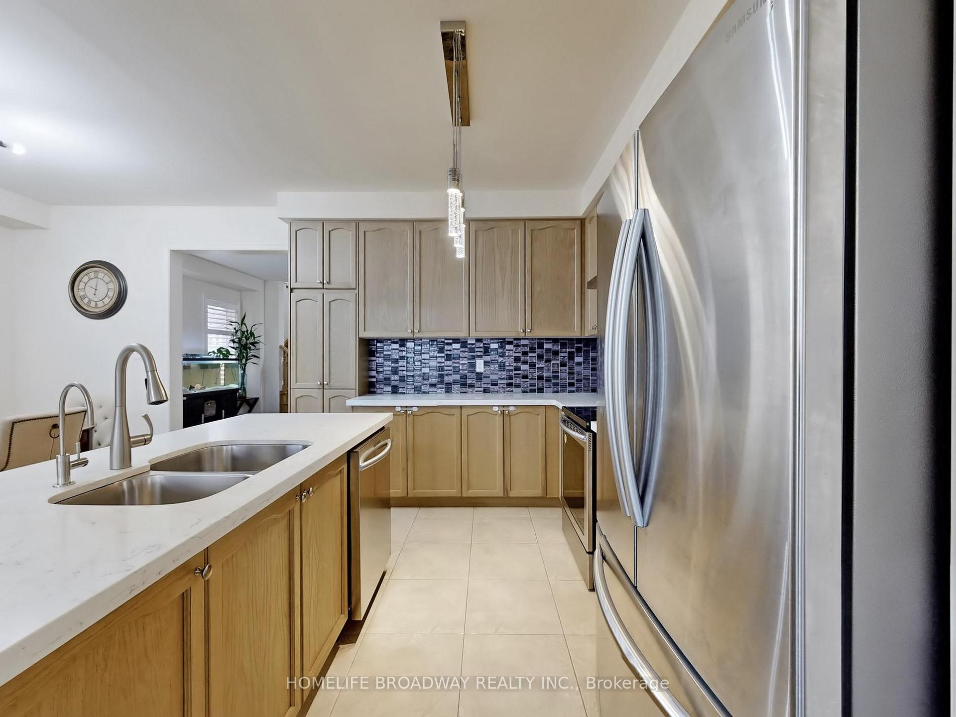 Photo 19 of 382 Wilfred Murison Avenue, Markham, Berczy — HOMEH