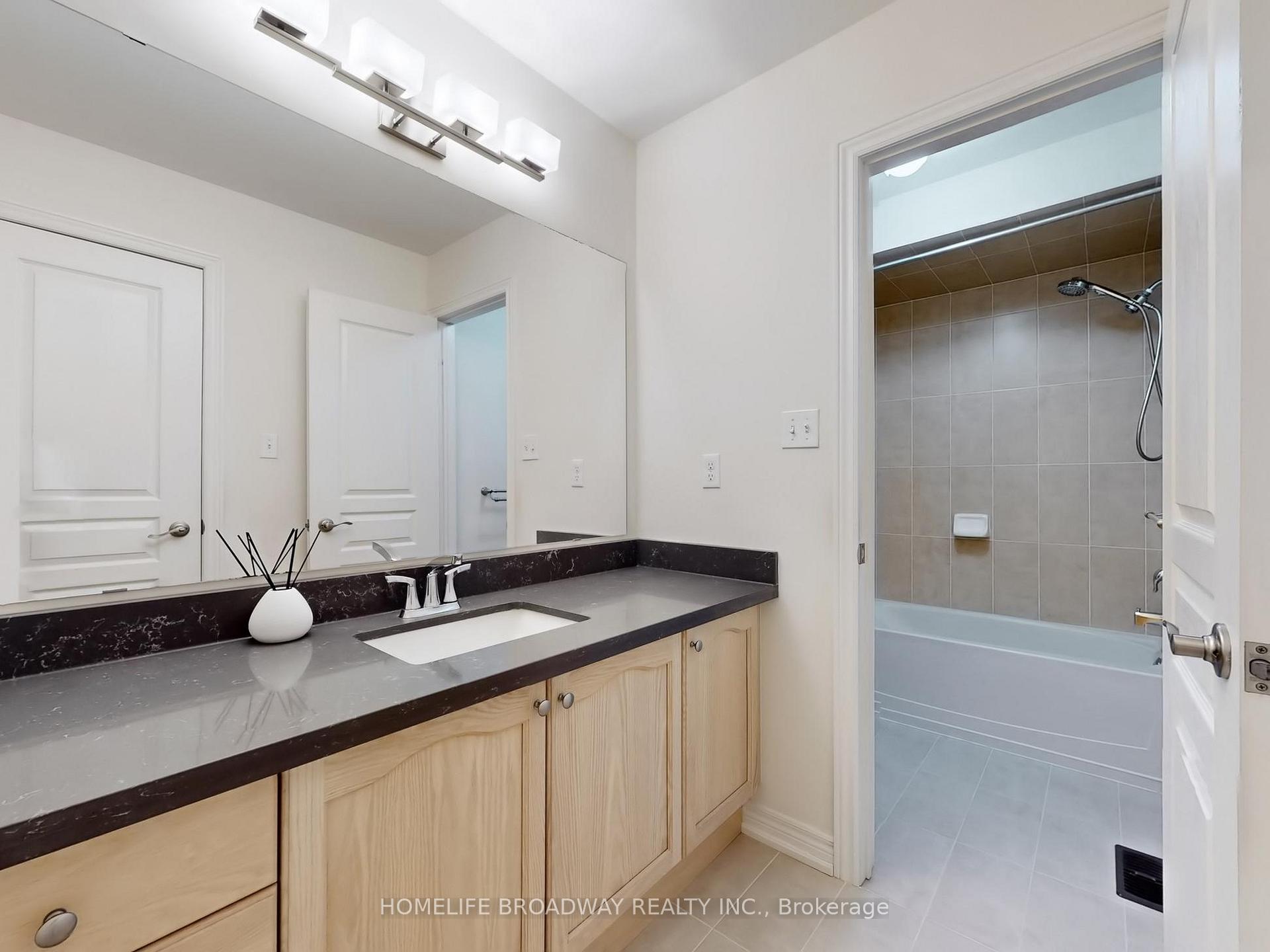 Photo 38 of 382 Wilfred Murison Avenue, Markham, Berczy — HOMEH