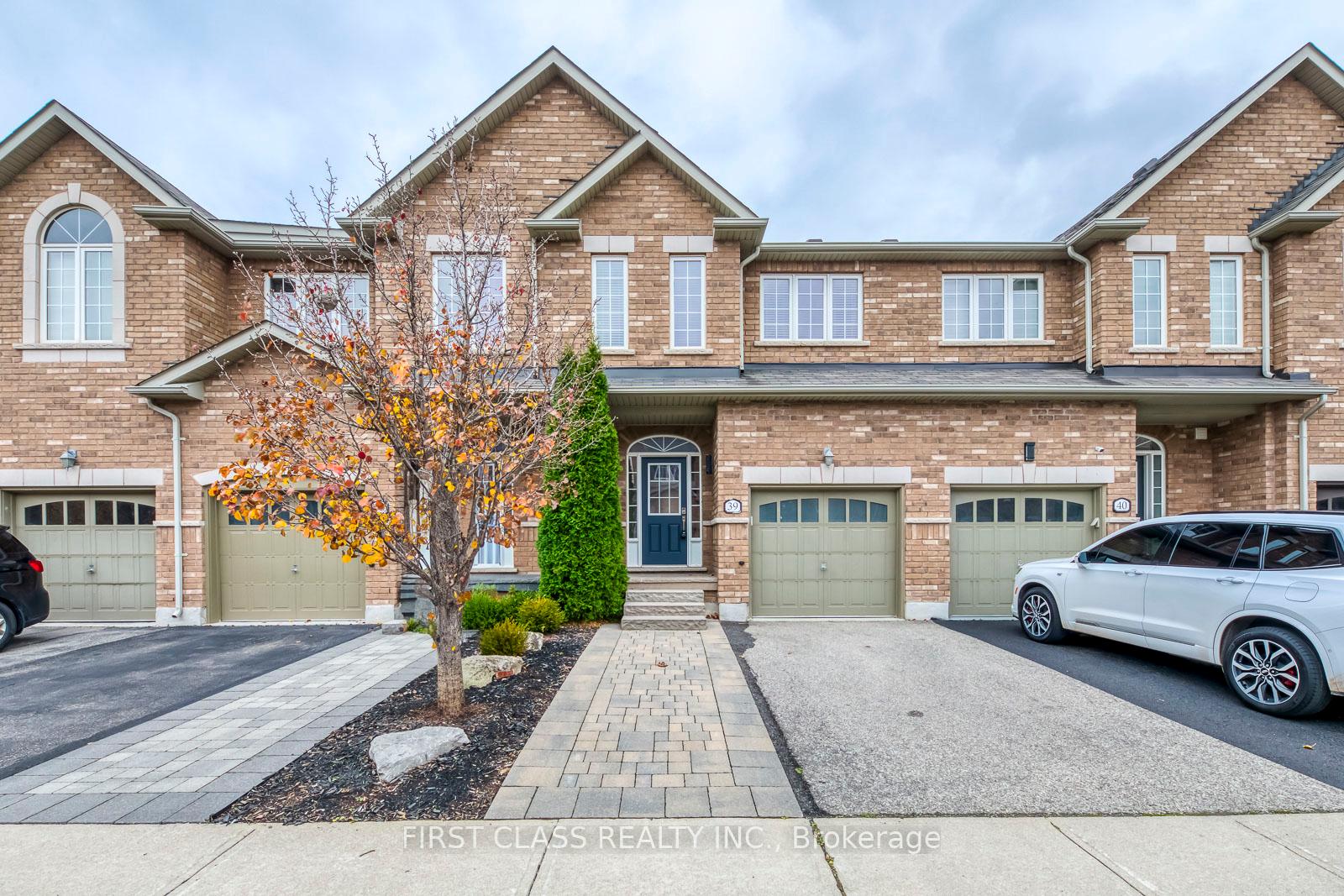 Photo 1 of Unit 39, 651 Farmstead Drive, Milton, Willmott — HOMEH