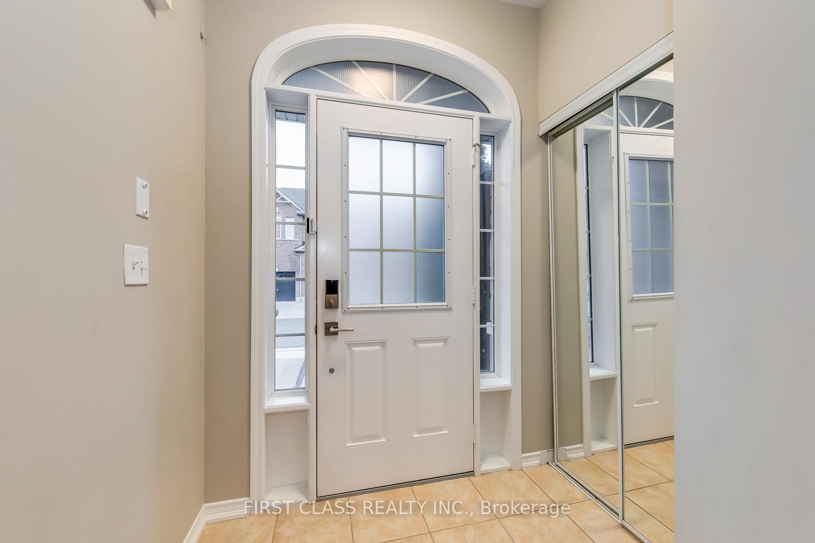 Photo 3 of Unit 39, 651 Farmstead Drive, Milton, Willmott — HOMEH