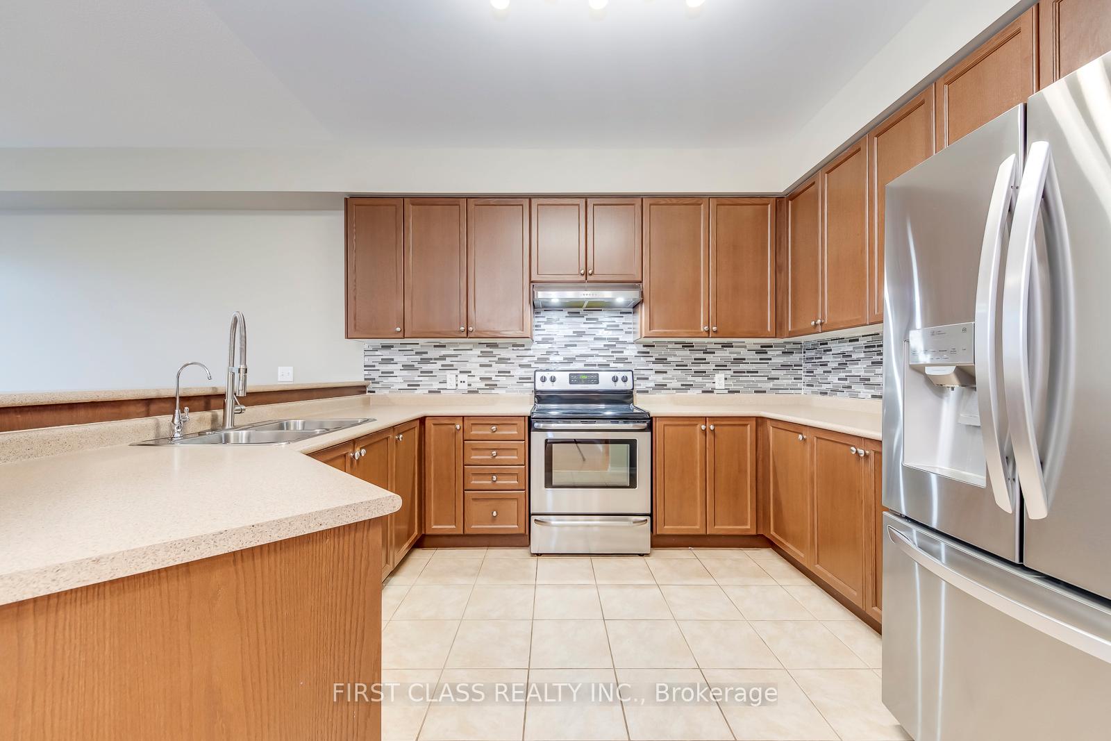Photo 4 of Unit 39, 651 Farmstead Drive, Milton, Willmott — HOMEH