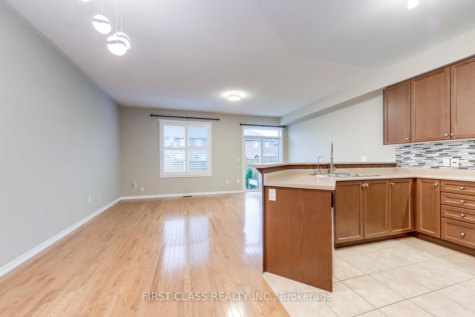 Photo 8 of Unit 39, 651 Farmstead Drive, Milton, Willmott — HOMEH