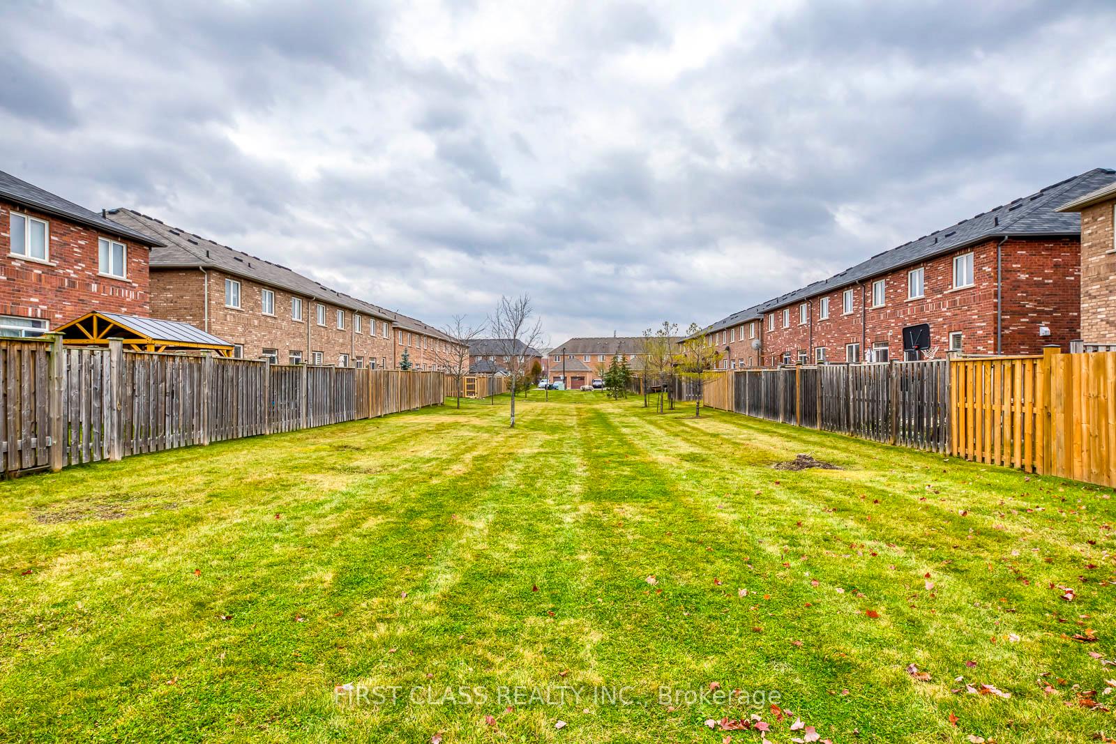 Photo 35 of Unit 39, 651 Farmstead Drive, Milton, Willmott — HOMEH