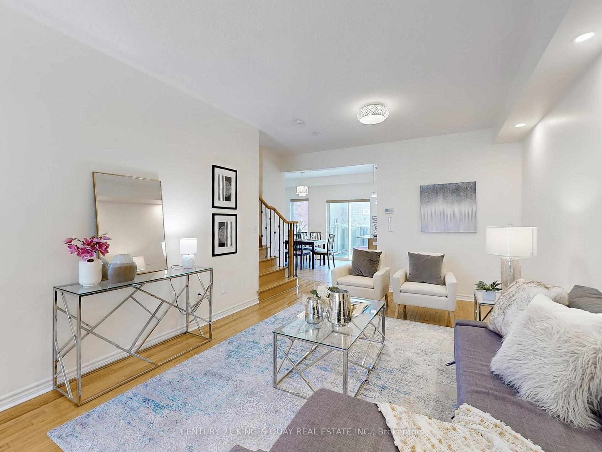Photo 4 of 36 Vettese Court, Markham, Box Grove — HOMEH